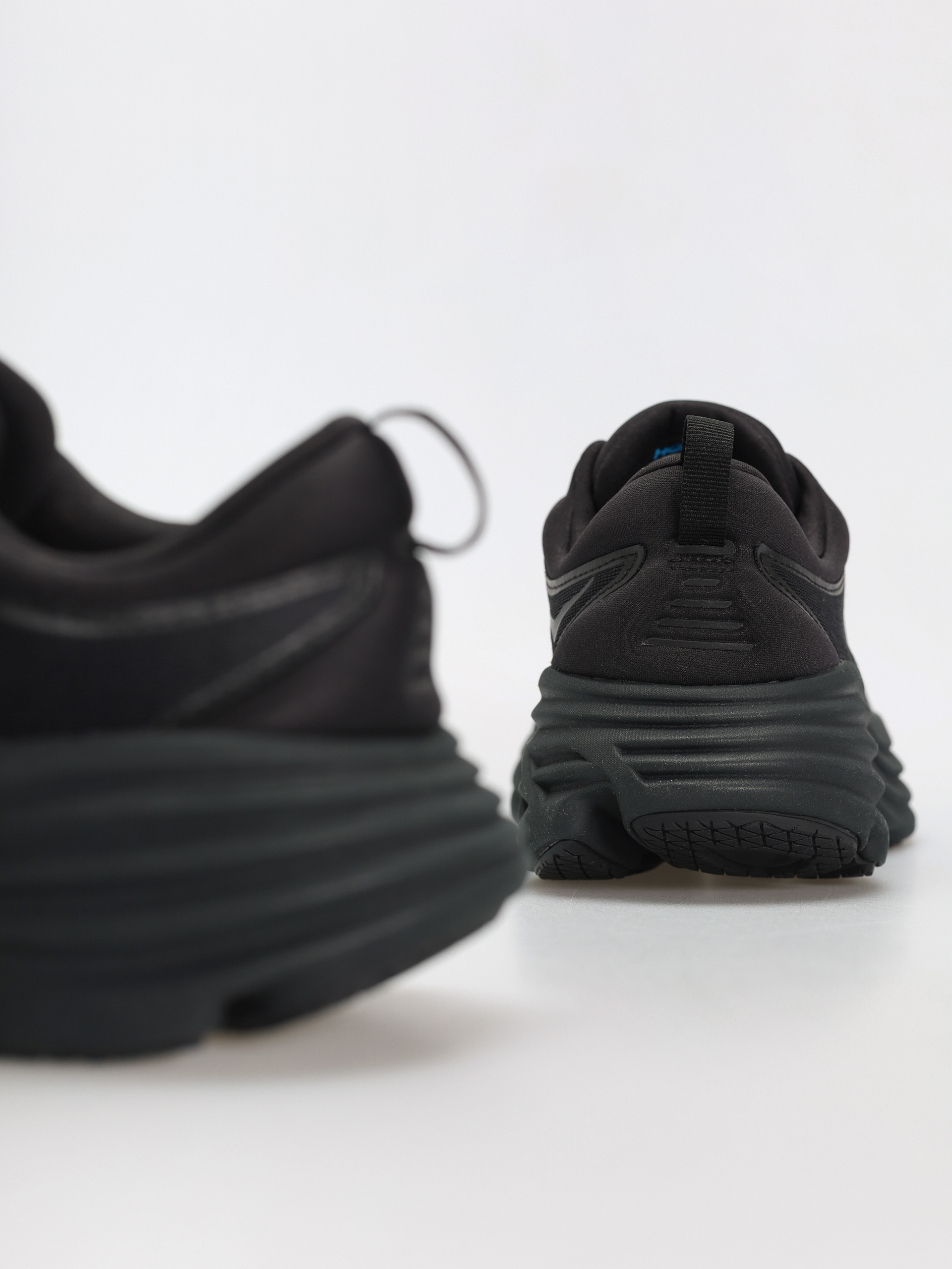 Hoka Bondi 8 Cipők (black/black)