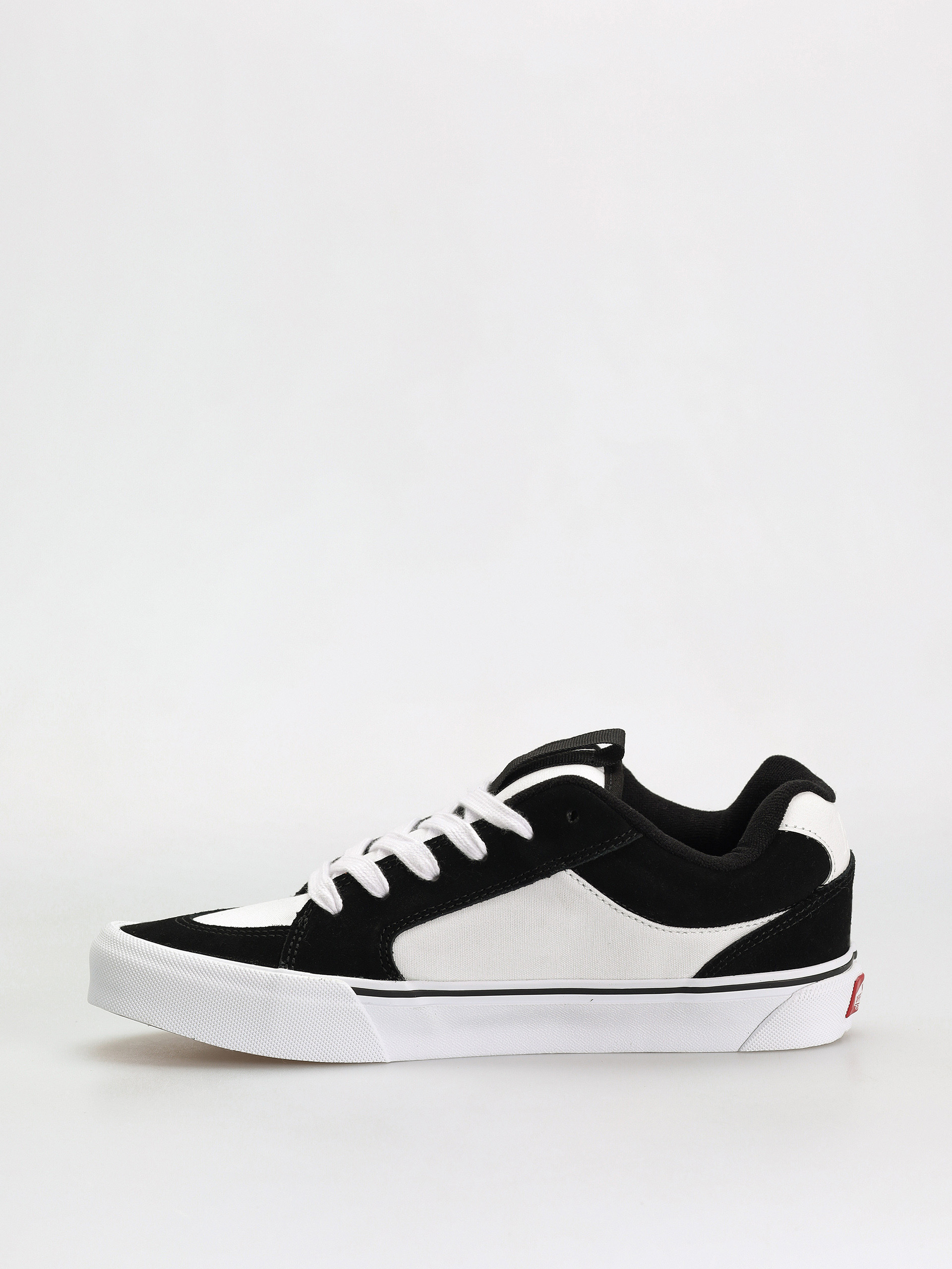 Vans Chukka Push Cipők (2-tone black/white)