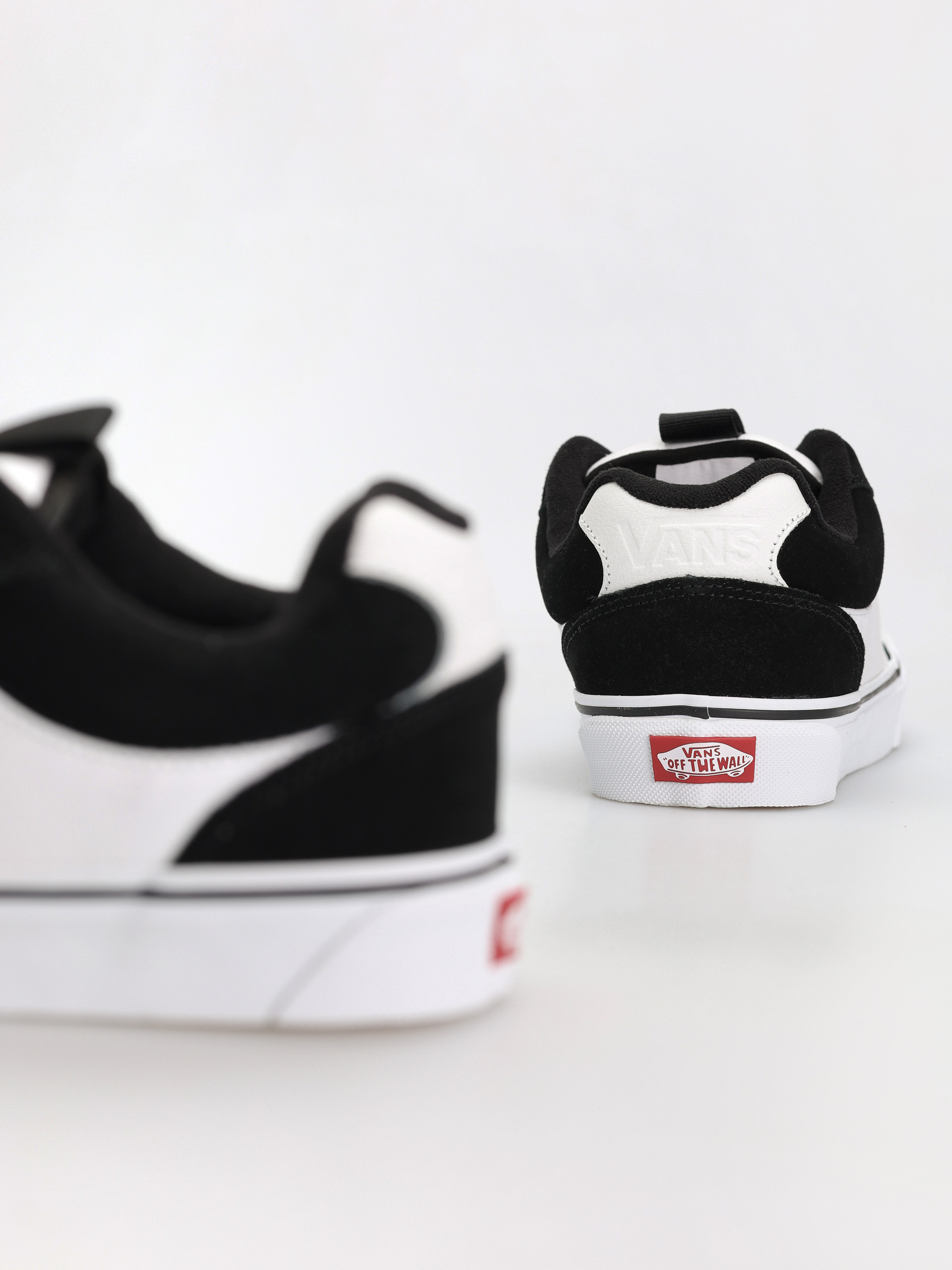 Vans Chukka Push Cipők (2-tone black/white)