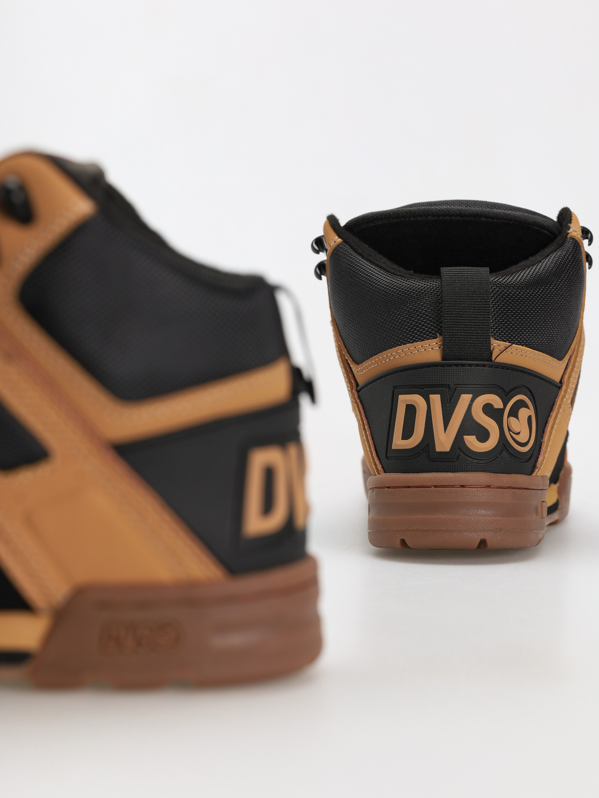 DVS Comanche Boot Cipők (chamois/black/gum)