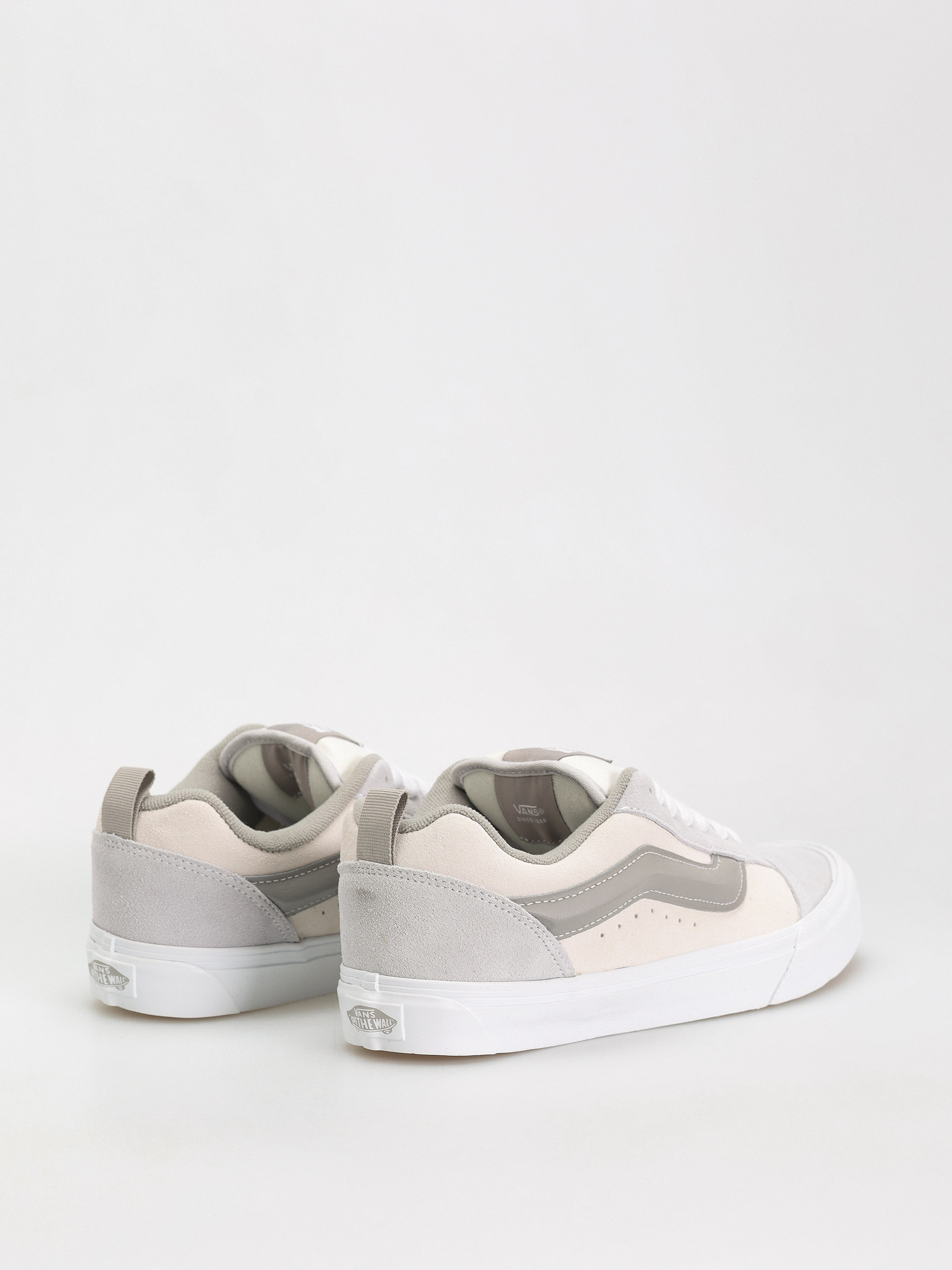 Vans Knu Skool Cipők (tri-tone block light gray)
