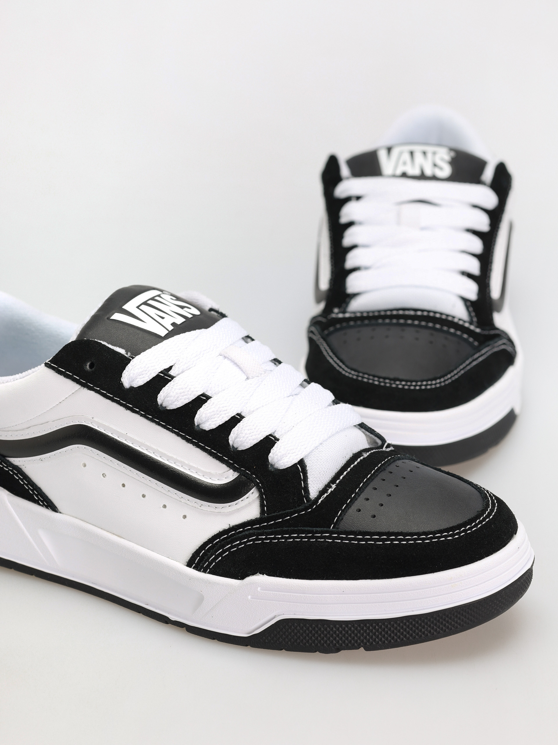 Vans Hylane Cipők (black/white)