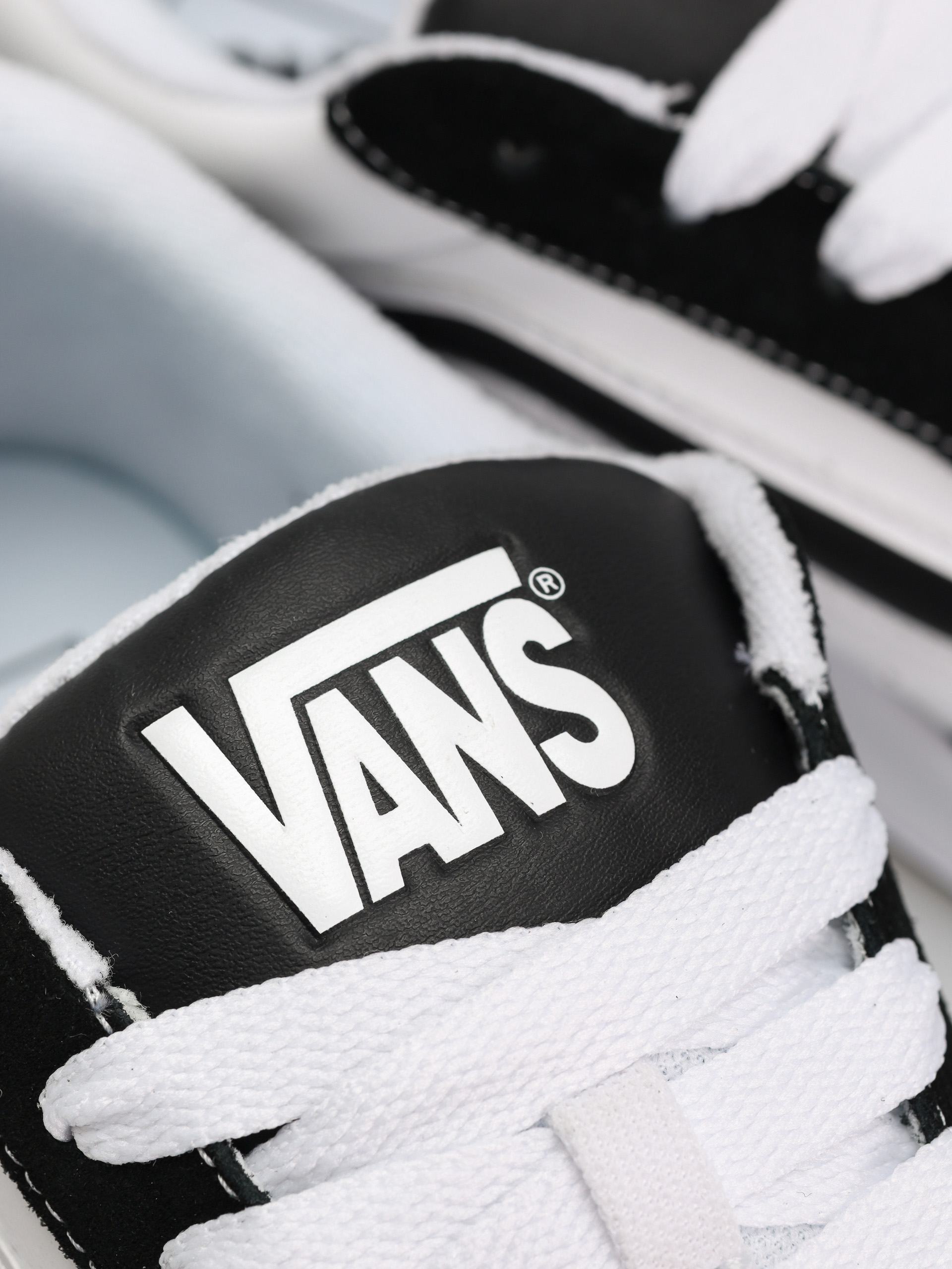 Vans Hylane Cipők (black/white)