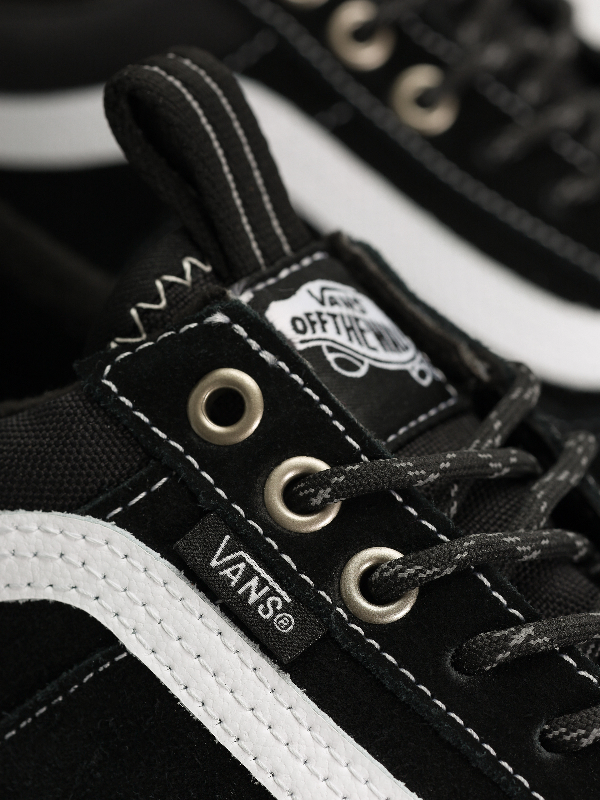 Vans Old Skool Waterproof MTE Cipők (black/white)