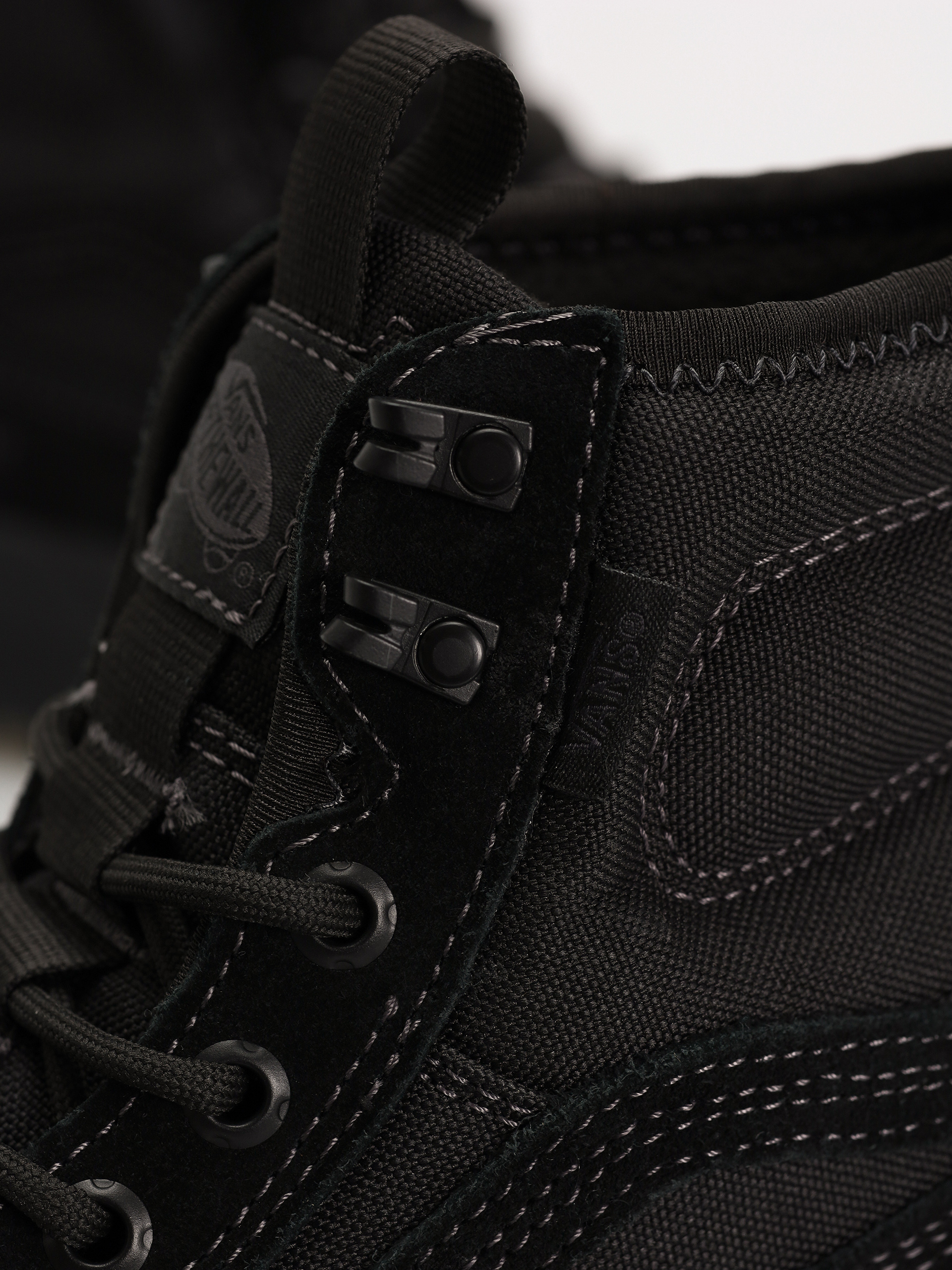 Vans Sk8 Hi Gore Tex MTE Cipők (blackout)