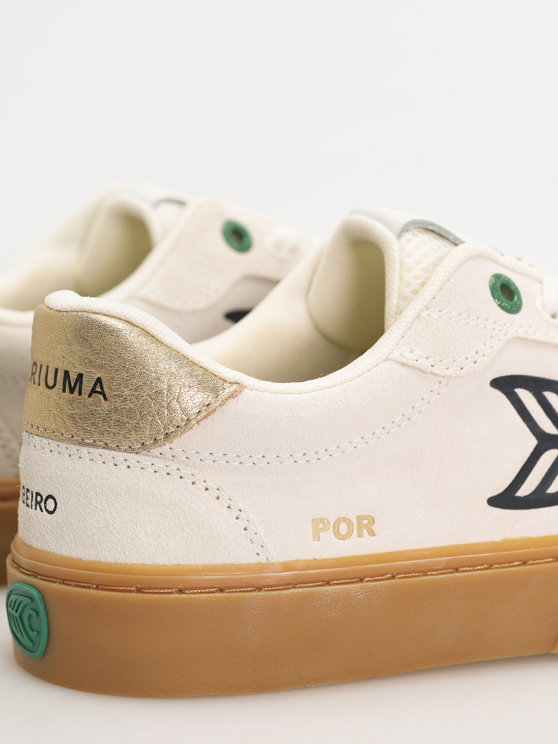 Cariuma Naioca Cipők (smoke white/blue)