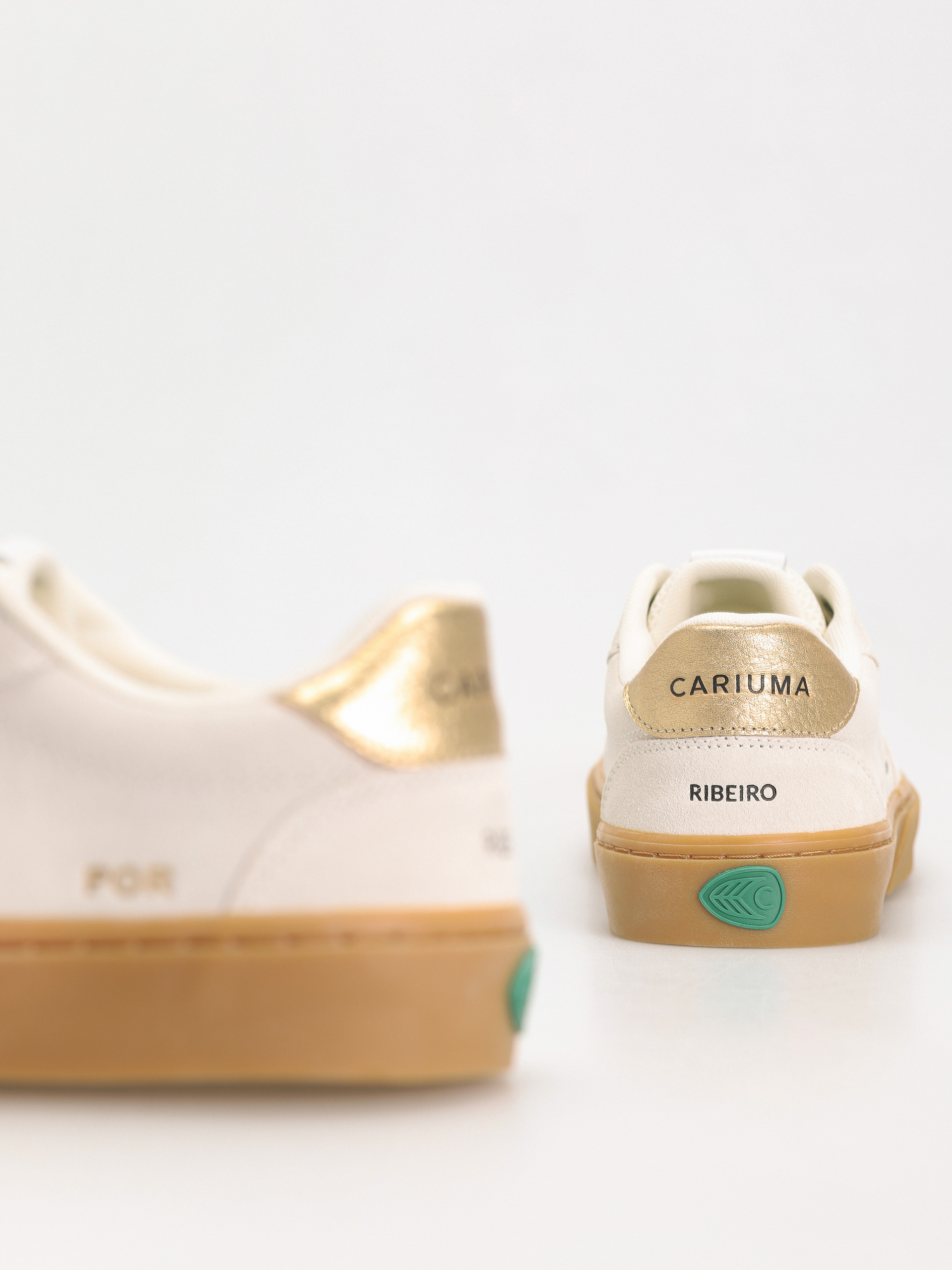 Cariuma Naioca Cipők (smoke white/blue)