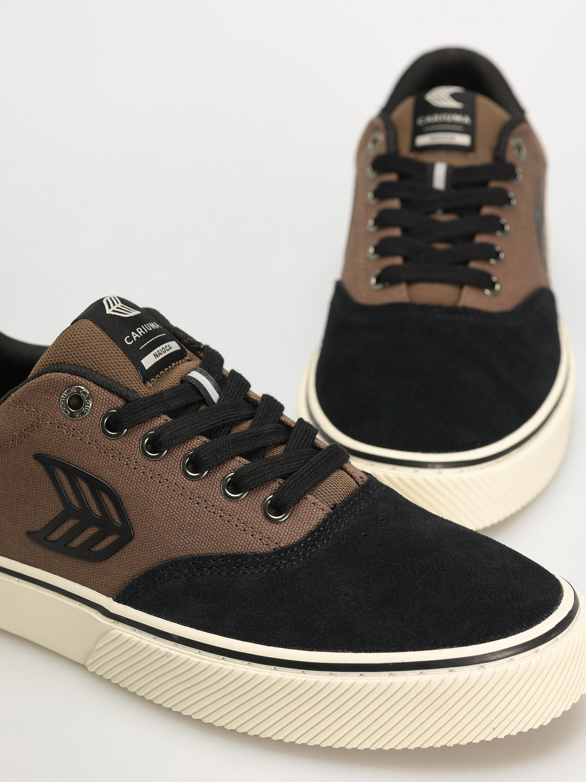 Cariuma Naioca Pro Cipők (black/dark khaki)