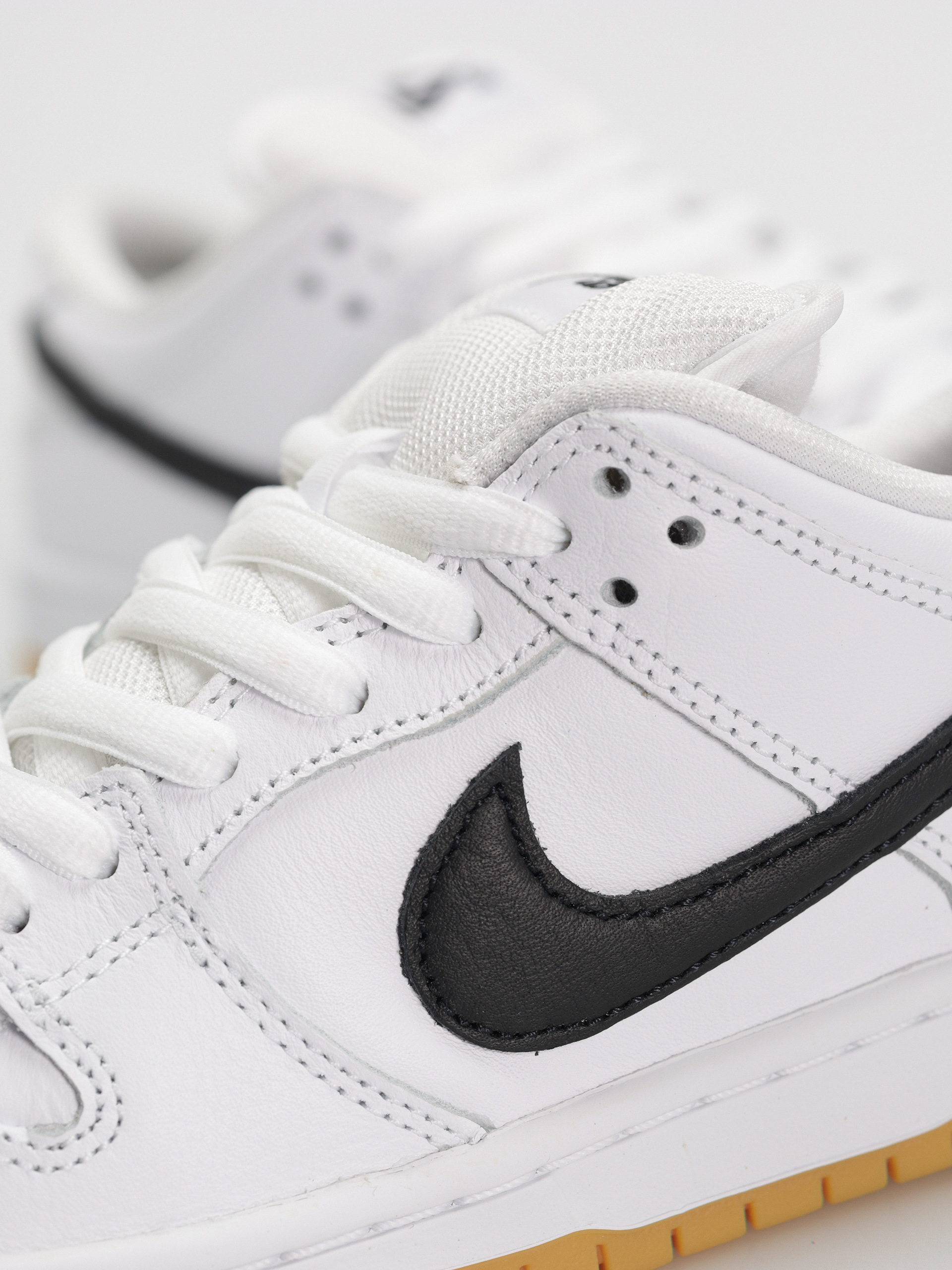 Cipők Nike SB Dunk Low Pro Aa (white/black white gum light brown)