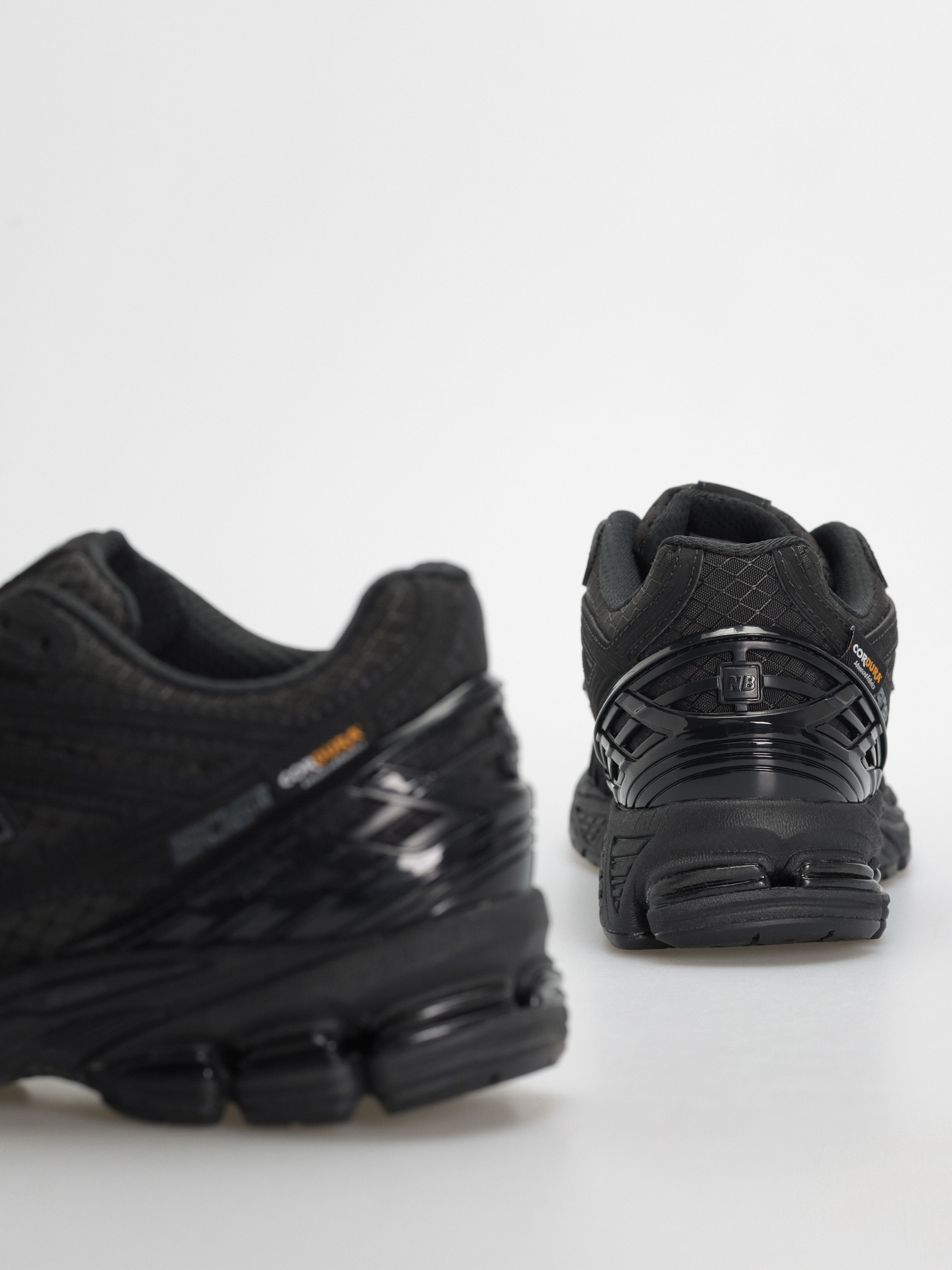 New Balance 1906 Cipők (black)