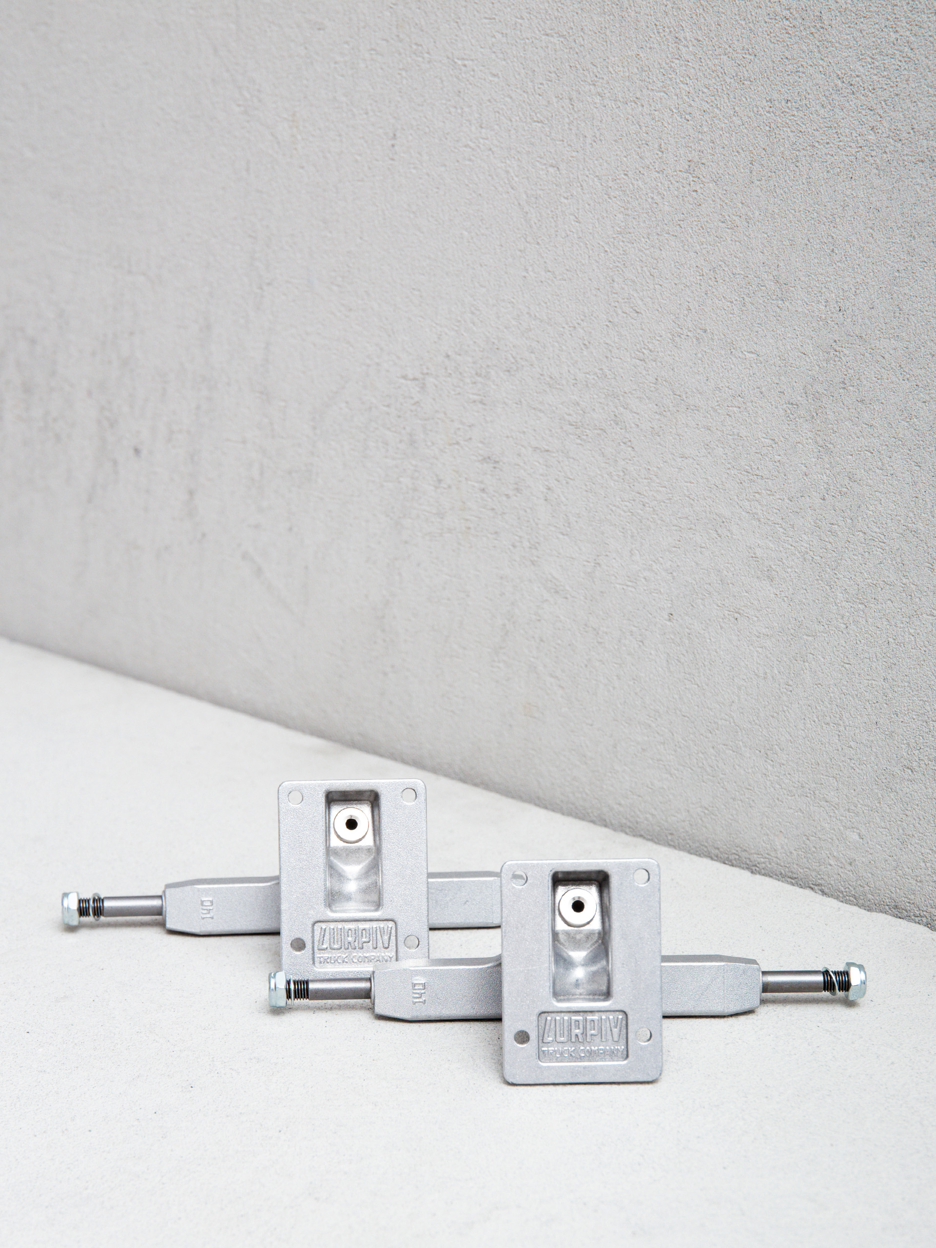 Gördeszka felfüggesztés Lurpiv Hollow Polished (silver)