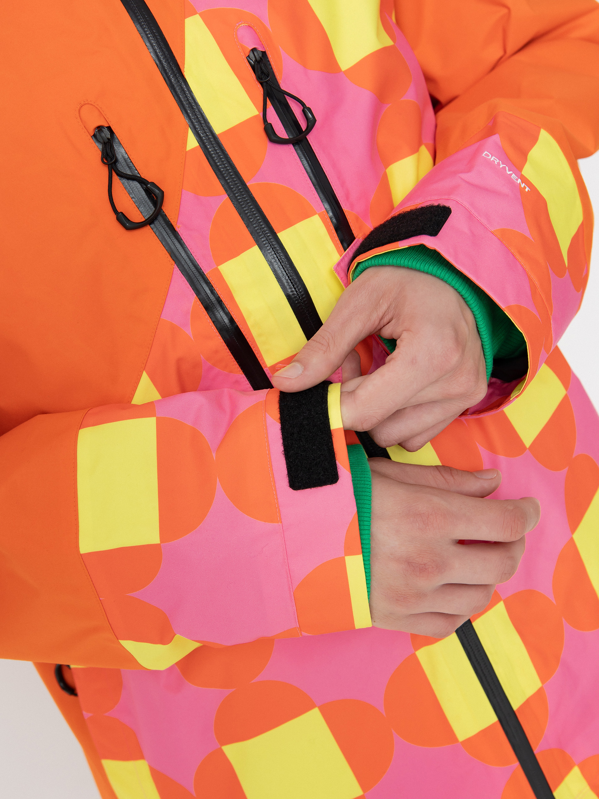 The North Face X Yinka Ilori 2L Rainshell Dzseki (gamma pink lets blossom)