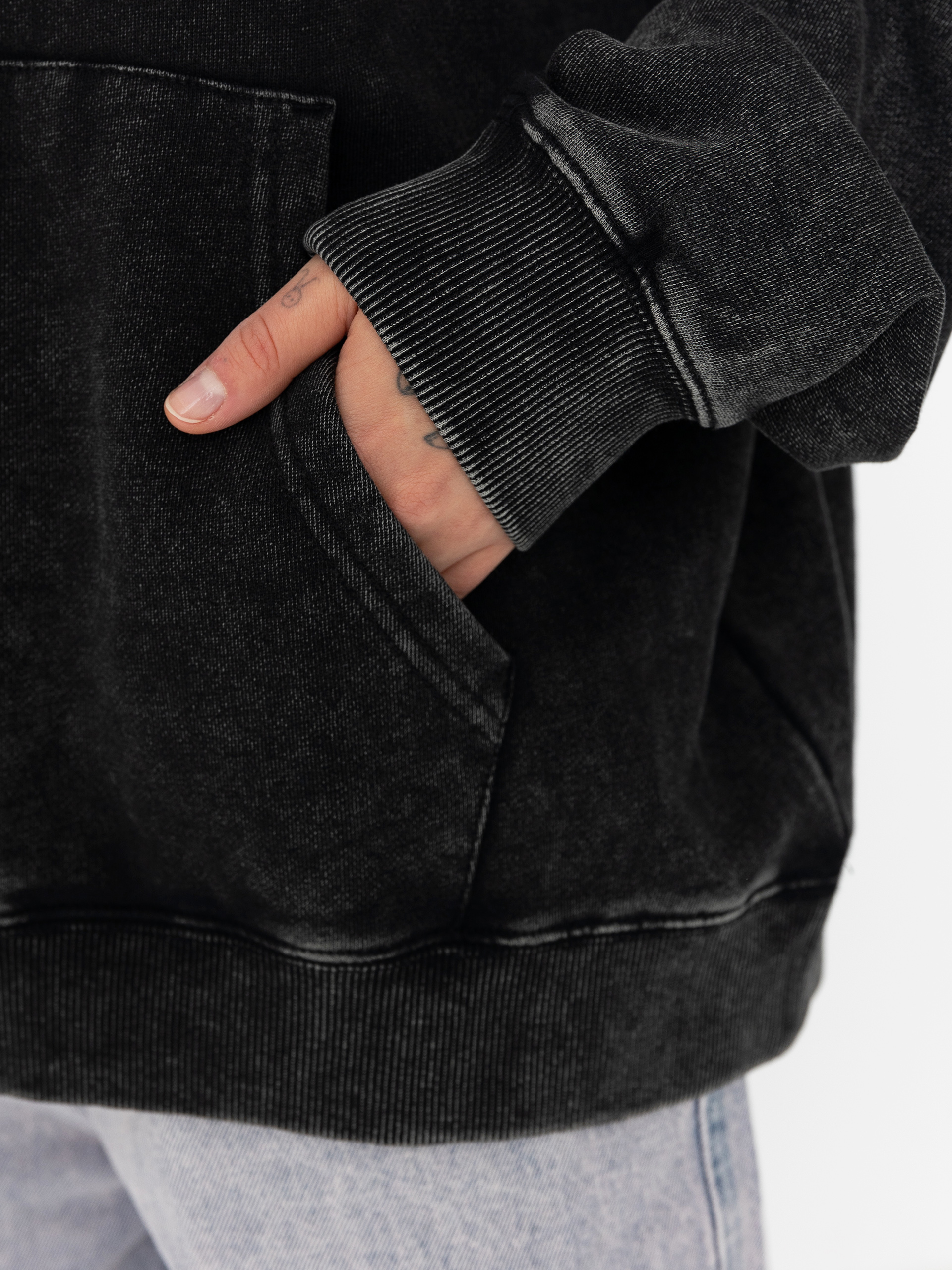 Santa Cruz Ornate Dot Wmn Pulóver (black acid wash)