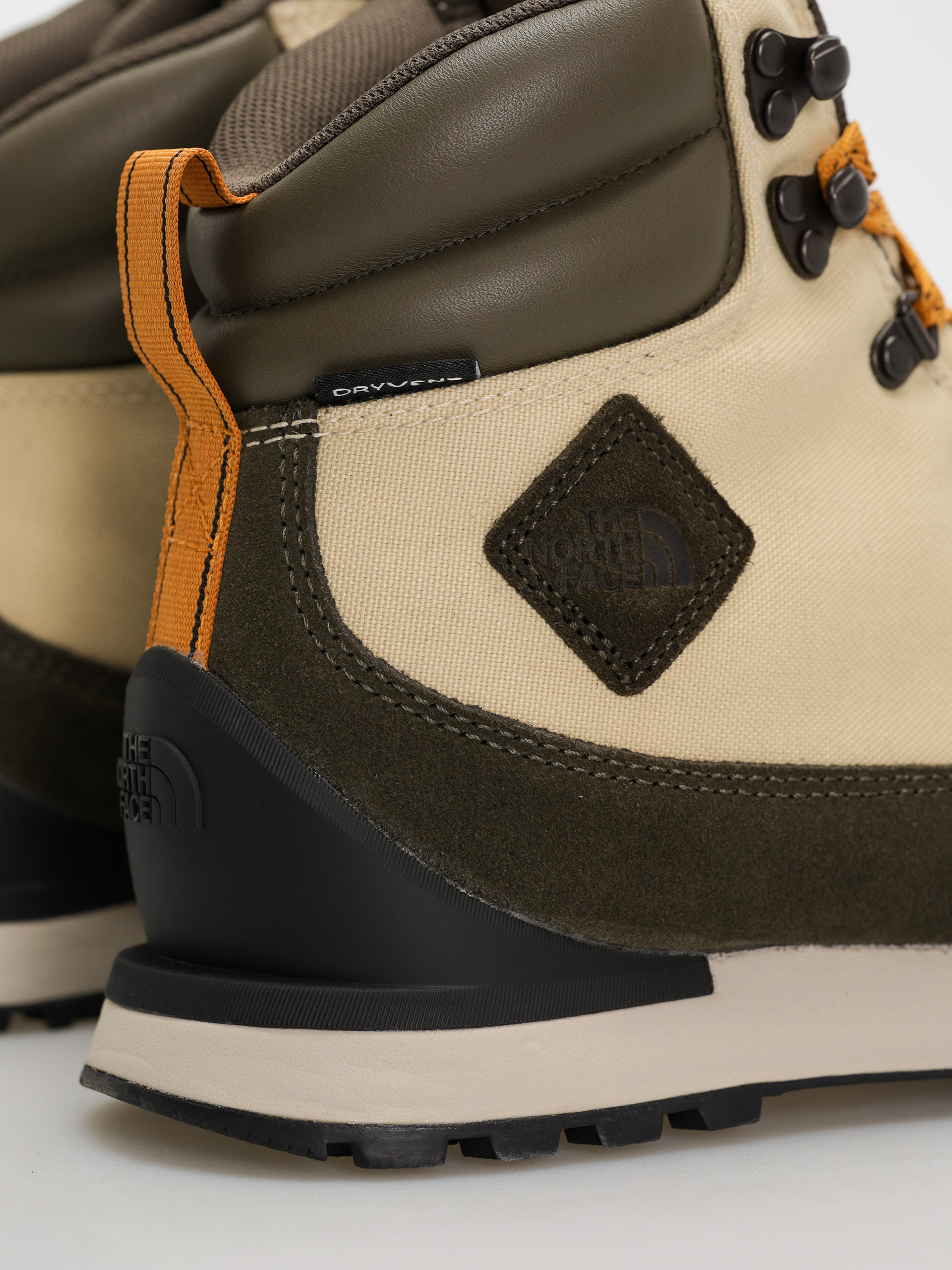 The North Face Back To Berkeley Iv Textile Wp Cipők (gravel/new taupe green)