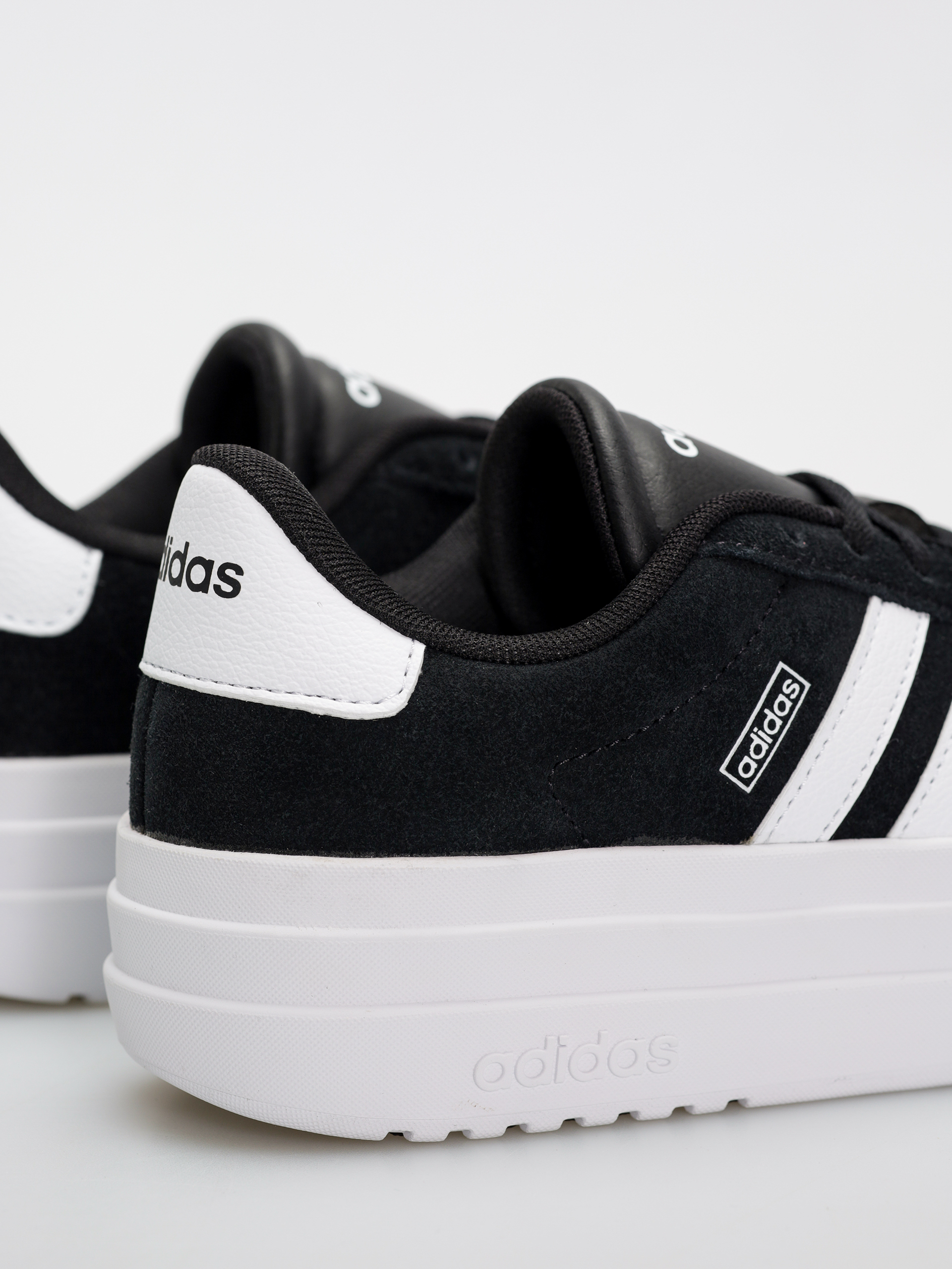 adidas Vl Court Bold Wmn Cipők (cblack/ftwwht/ftwwht)
