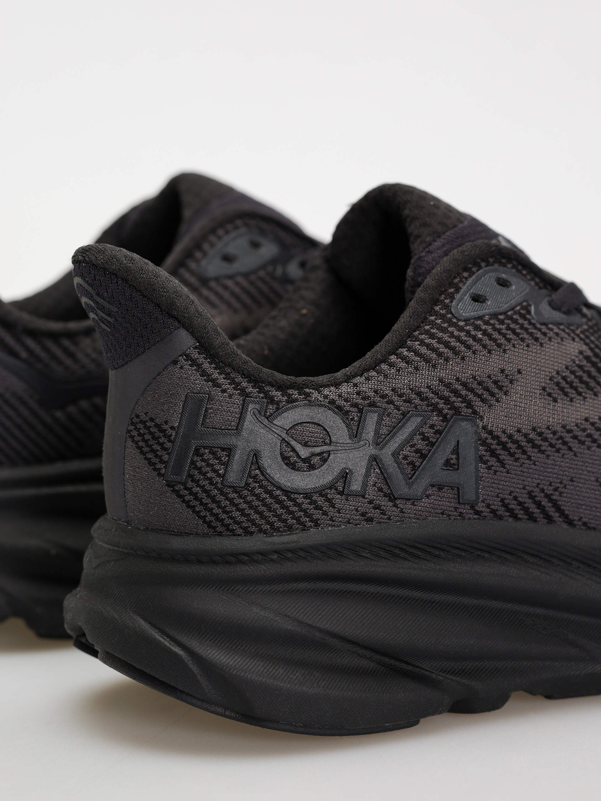 Hoka Clifton 9 Wmn Cipők (black/black)