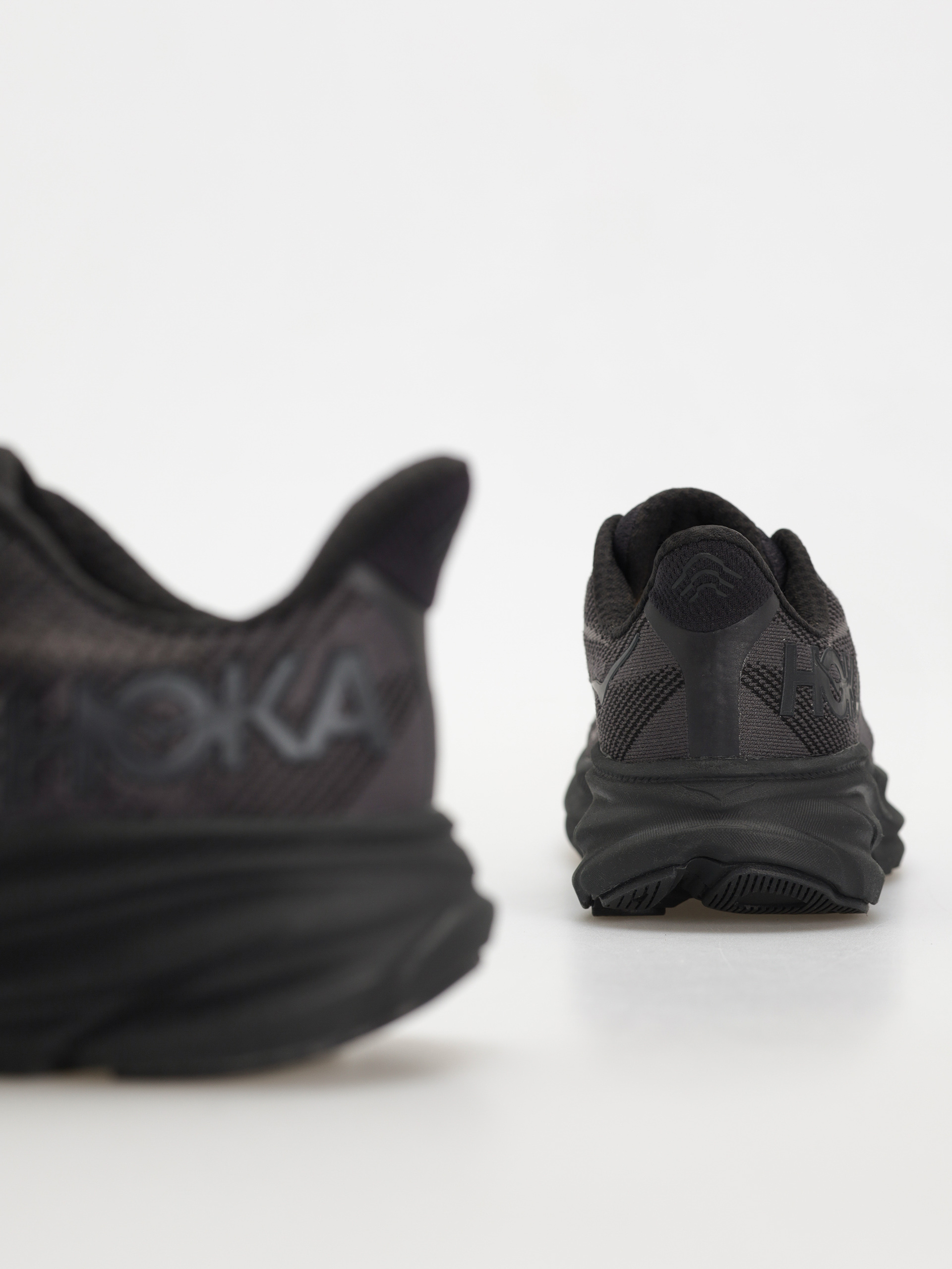 Hoka Clifton 9 Wmn Cipők (black/black)