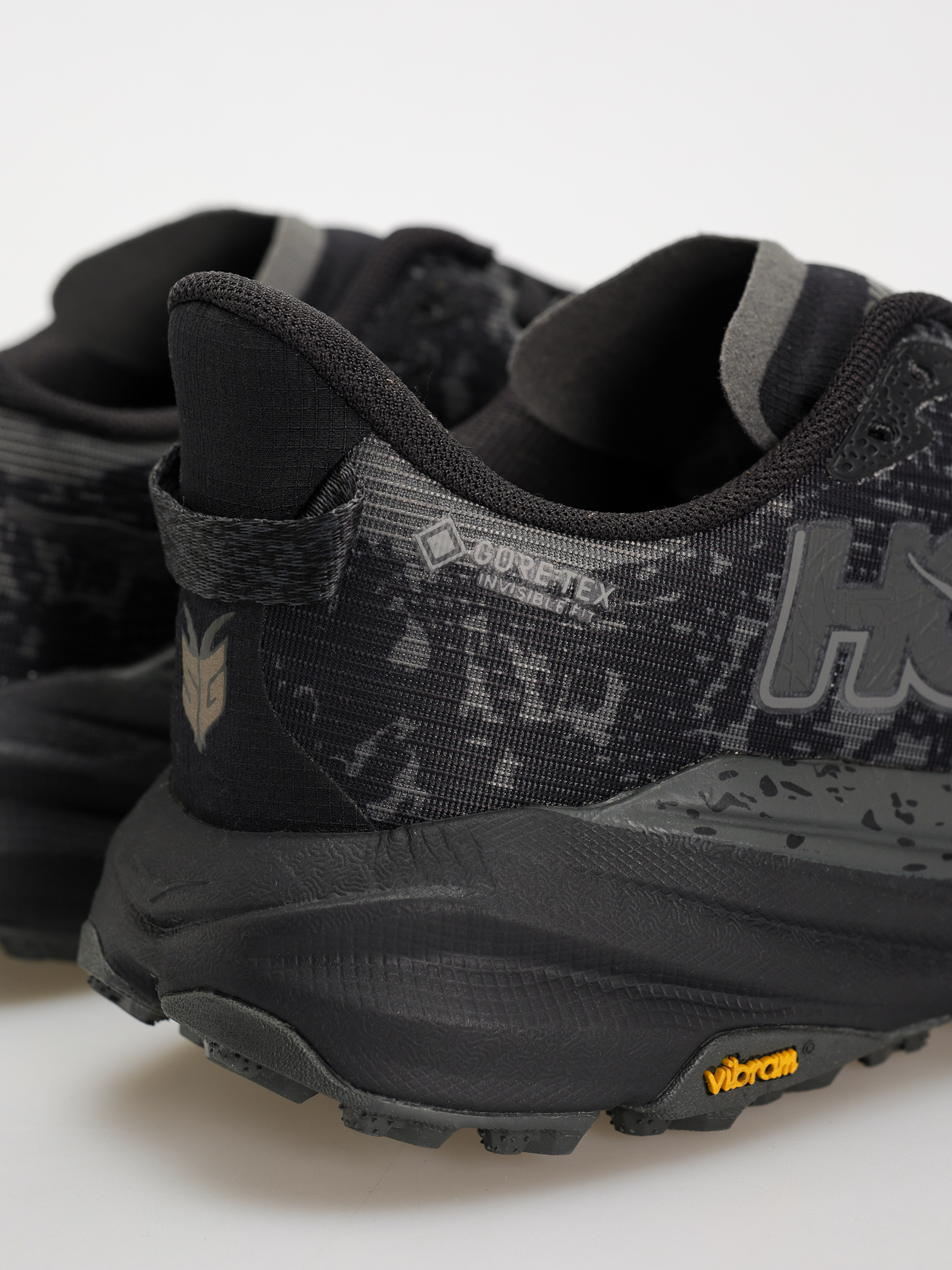 Hoka Speedgoat 6 Cipők (black/outer orbit)