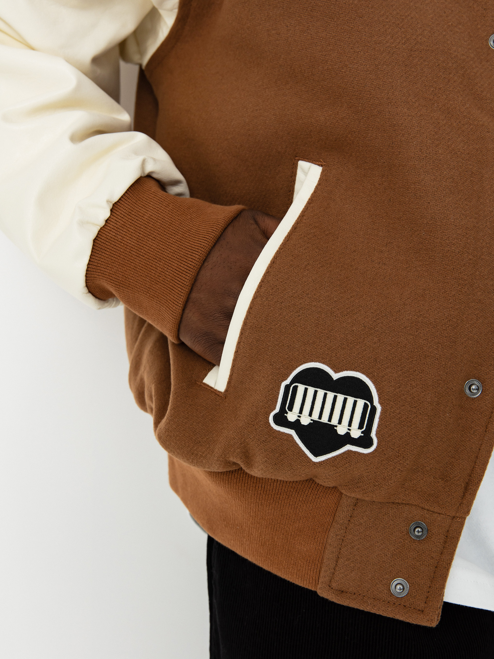 Carhartt WIP Brown Ducks Bomber Dzseki (hamilton brown/wax)