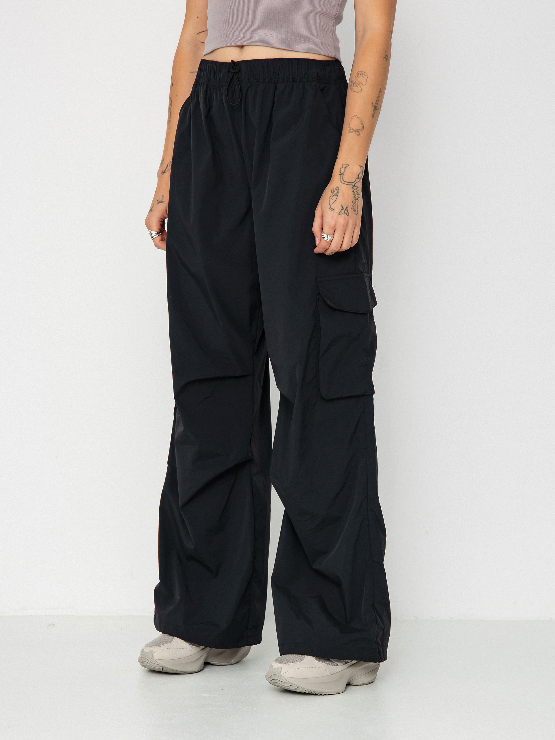 New Balance Nylon Cargo Wmn Kisnadrág (black)