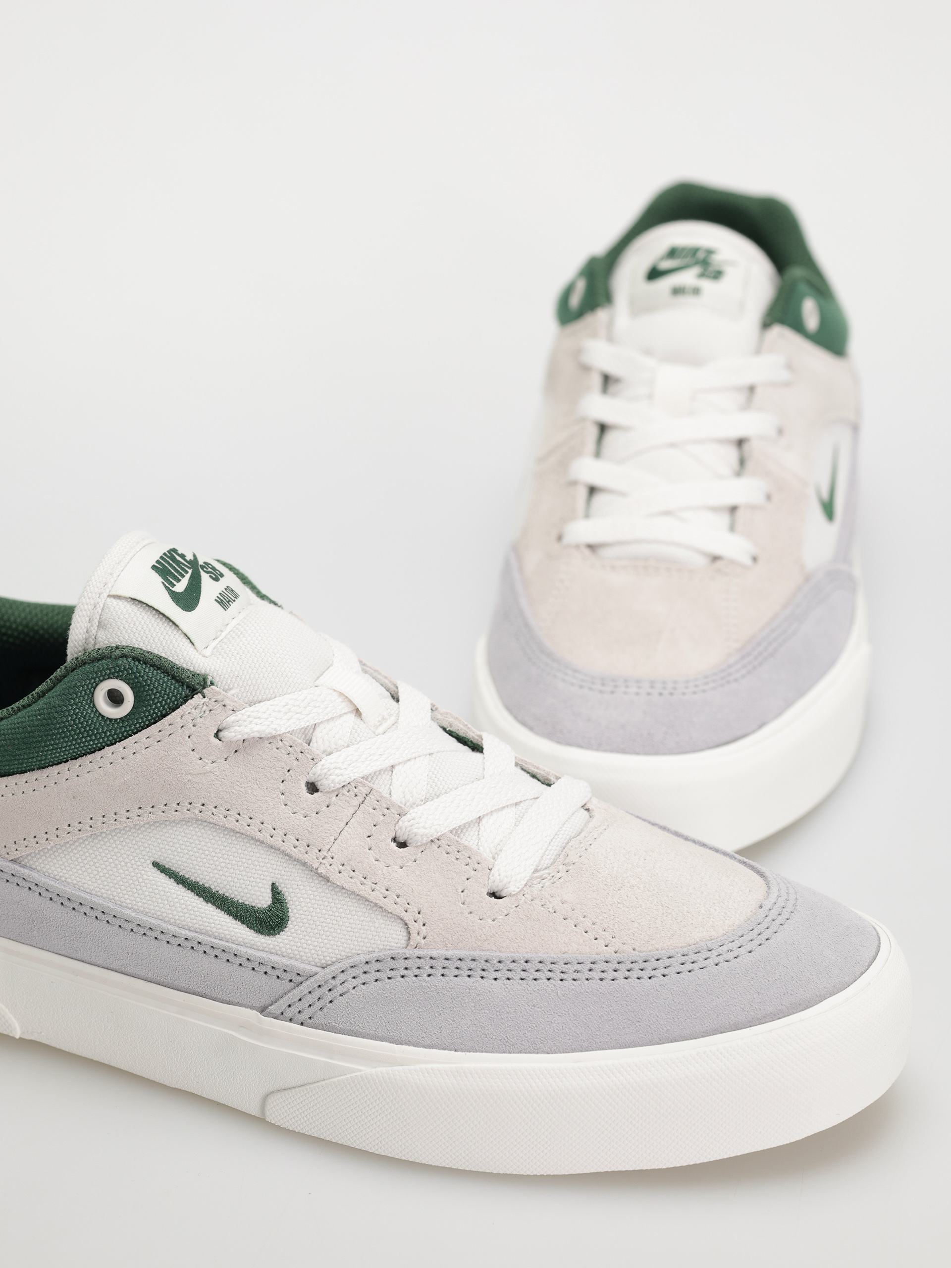 Nike SB Malor Cipők (platinum tint/fir wolf grey summit white)