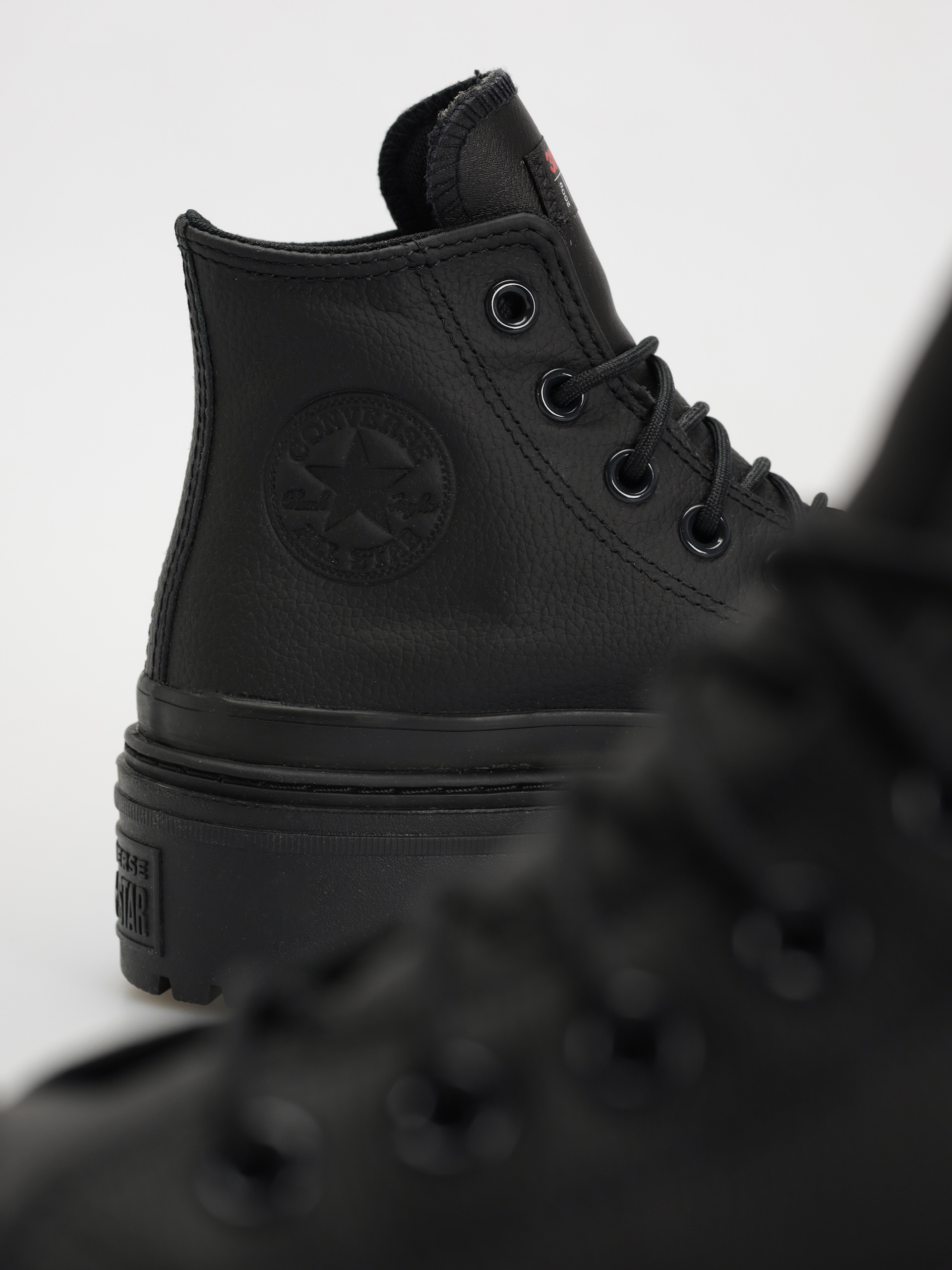 Converse Chuck Taylor All Star Lugged Heel Wmn Cipők (black)