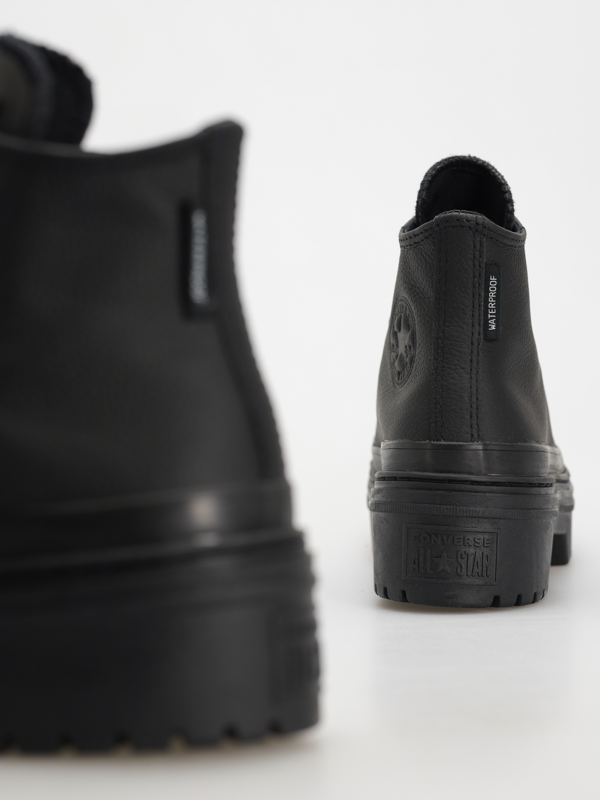 Converse Chuck Taylor All Star Lugged Heel Wmn Cipők (black)