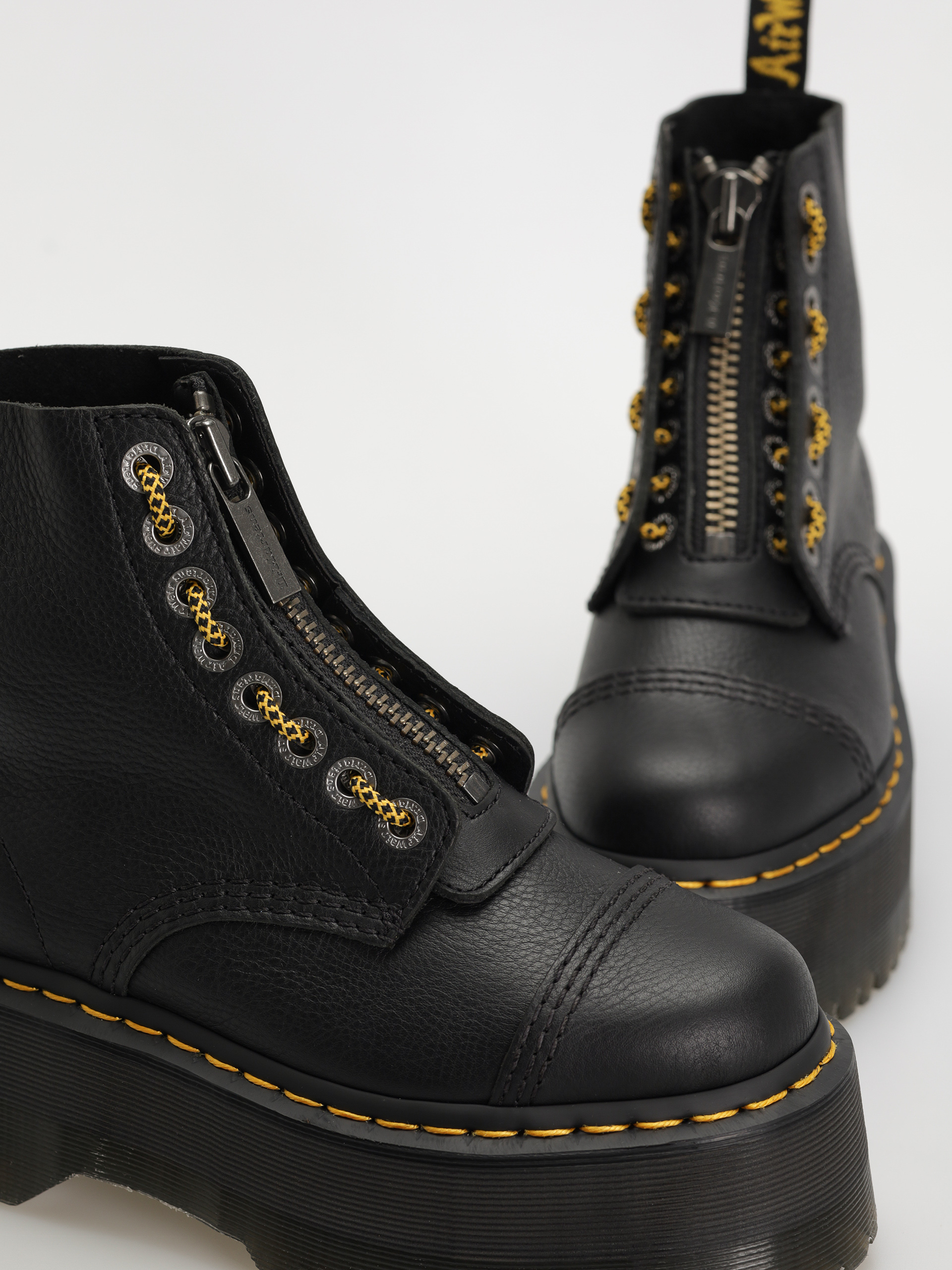 Dr. Martens Sinclair Max Wmn Cipők (black pisa)