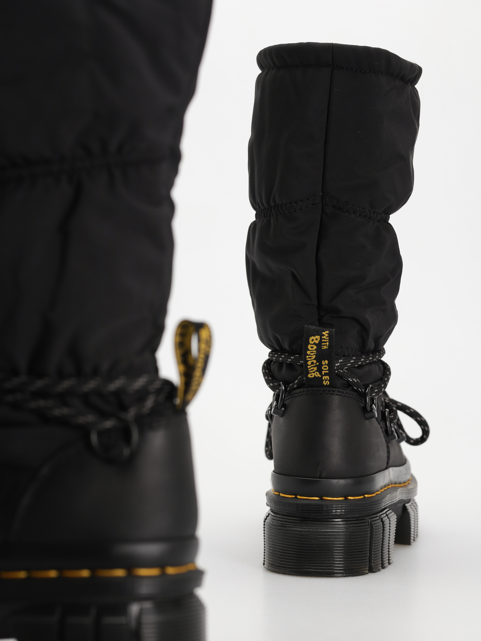 Dr. Martens Audrick Padded Hi Wmn Cipők (black snowplow wp/soft poly)