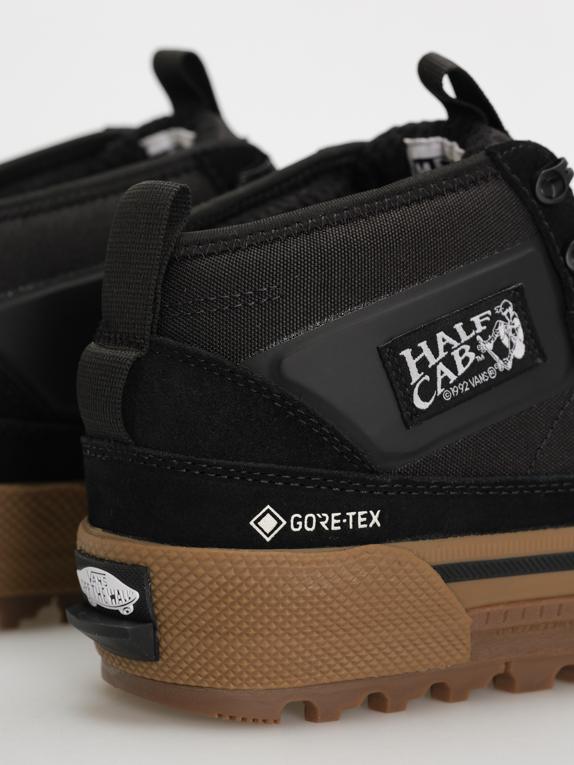 Vans Half Cab Gore Tex MTE Cipők (black/gum)