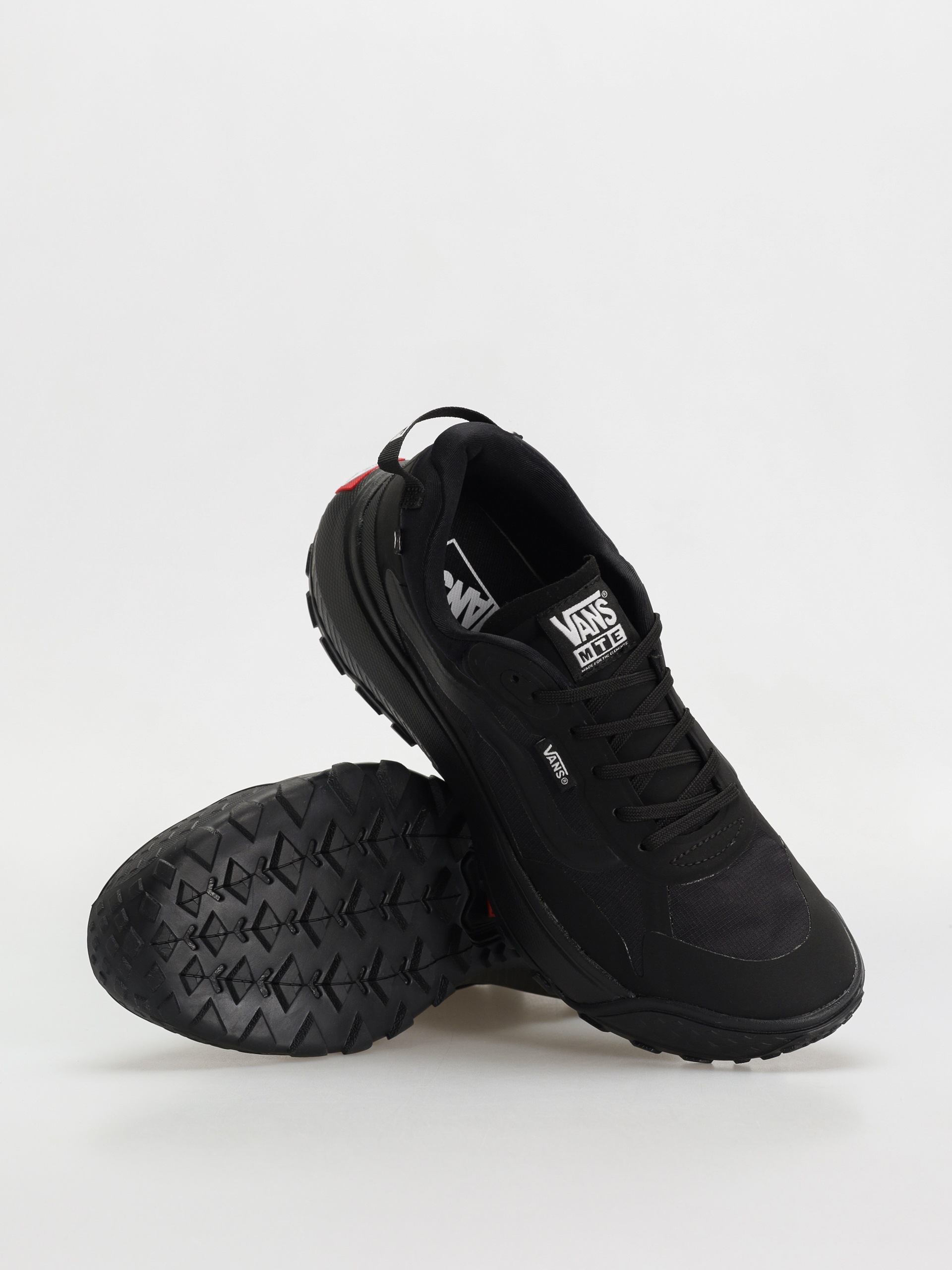 Vans Crosspath MTE Cipők (black/black)
