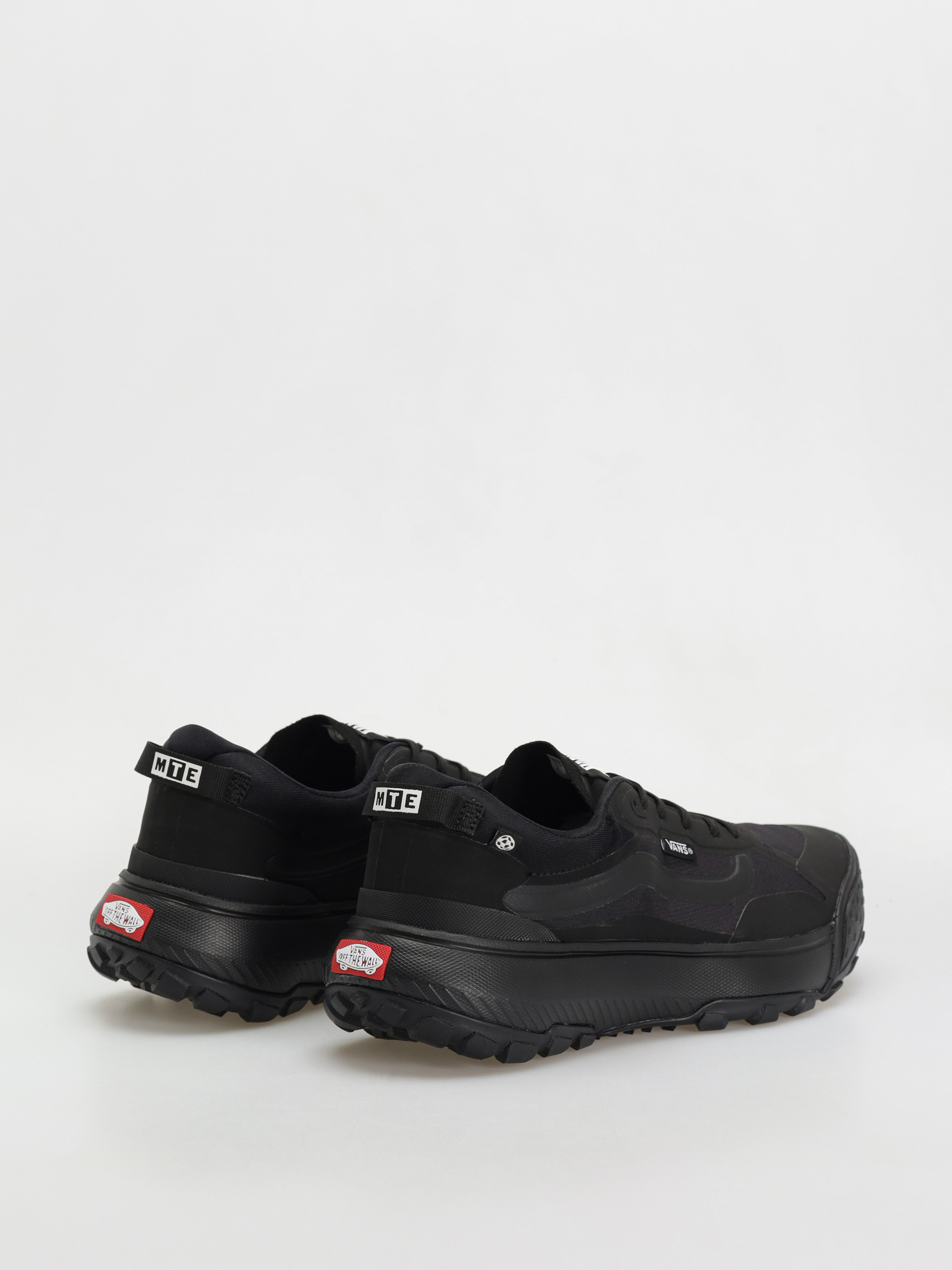 Vans Crosspath MTE Cipők (black/black)
