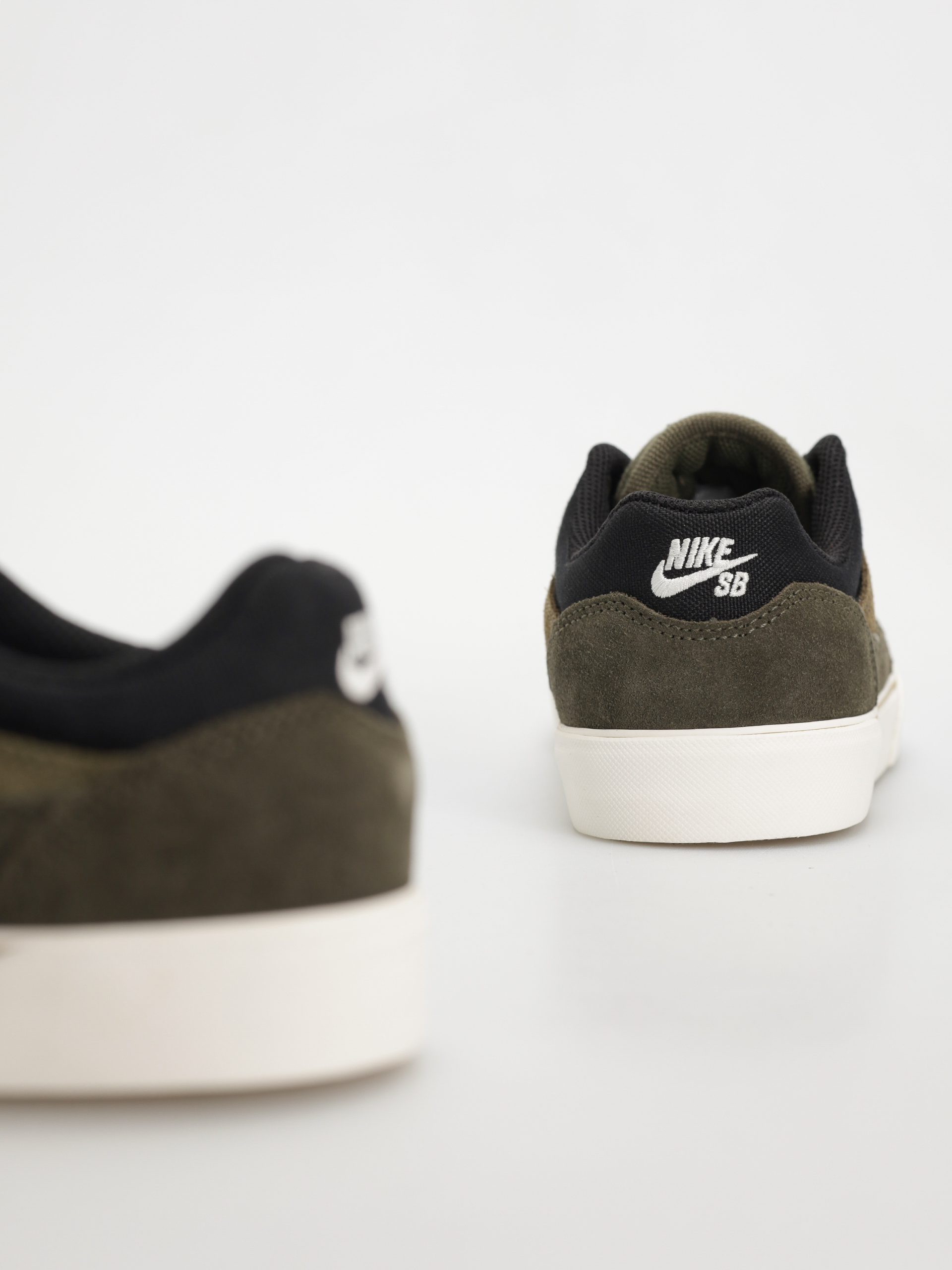 Nike SB Malor Cipők (medium olive/sail cargo khaki black)