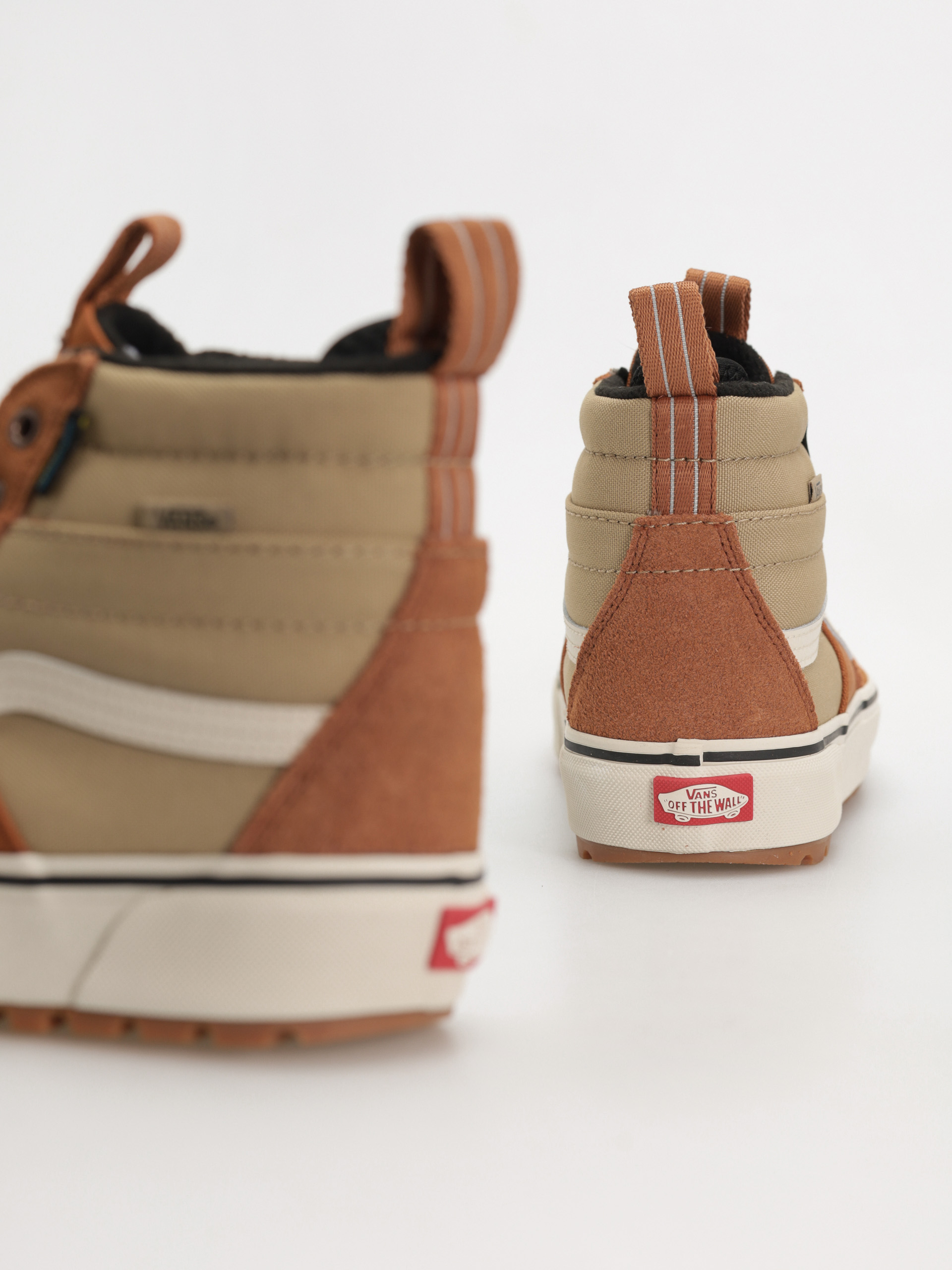 Vans Sk8 Hi Waterproof MTE Cipők (glazed ginger/marshmallow)