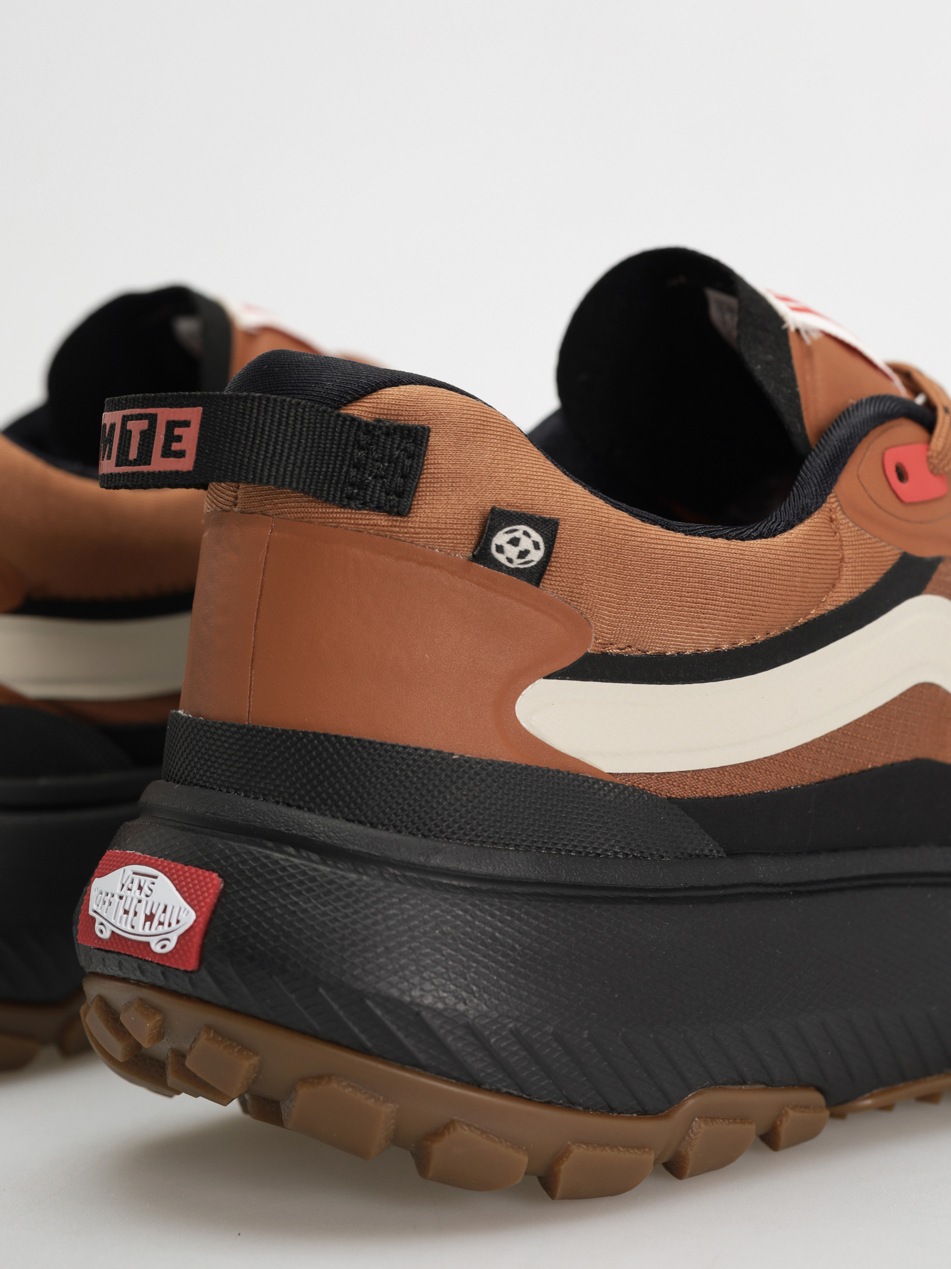 Vans Crosspath MTE Cipők (glazed ginger)