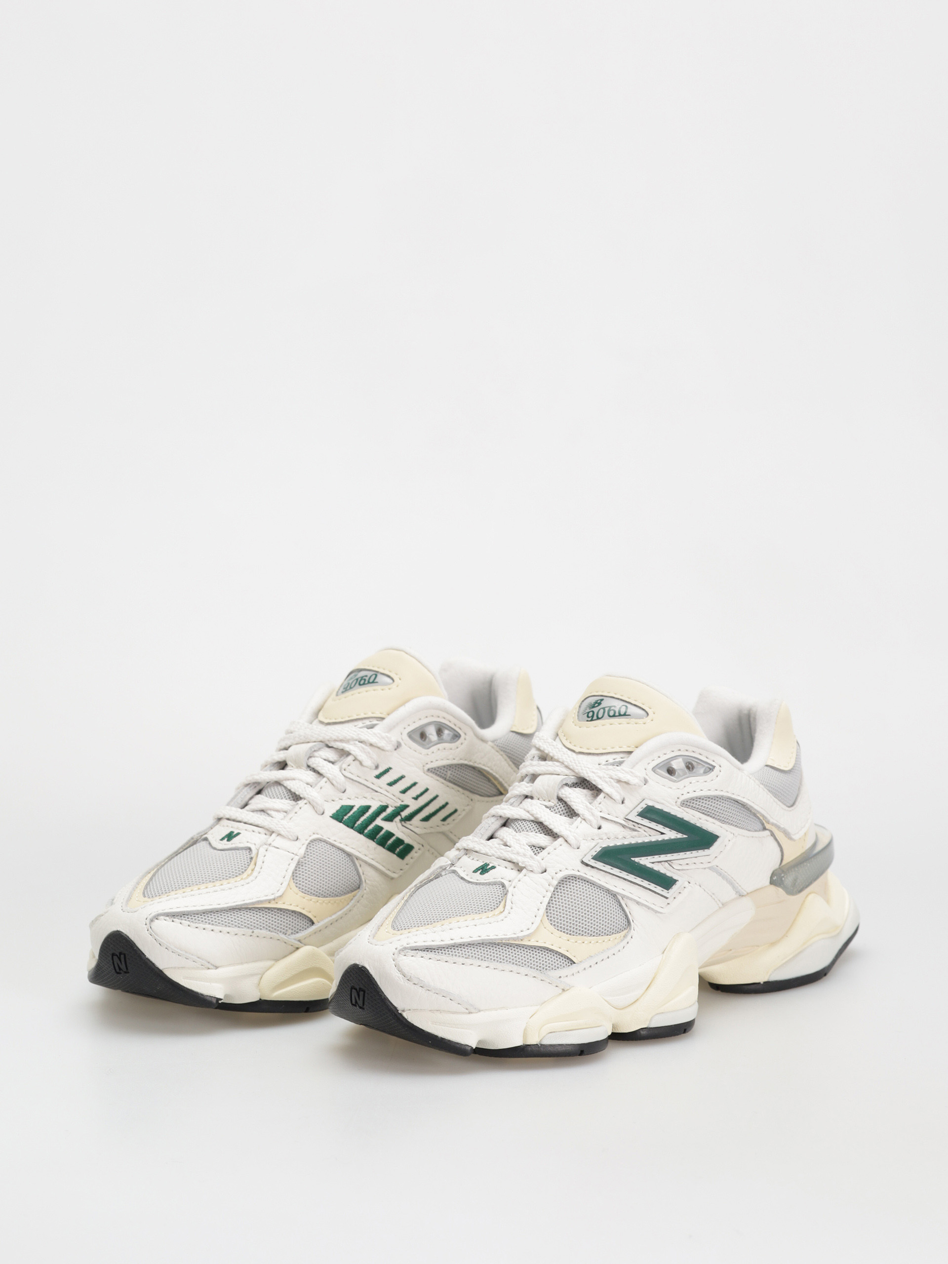 New Balance 9060 Cipők (sea salt)