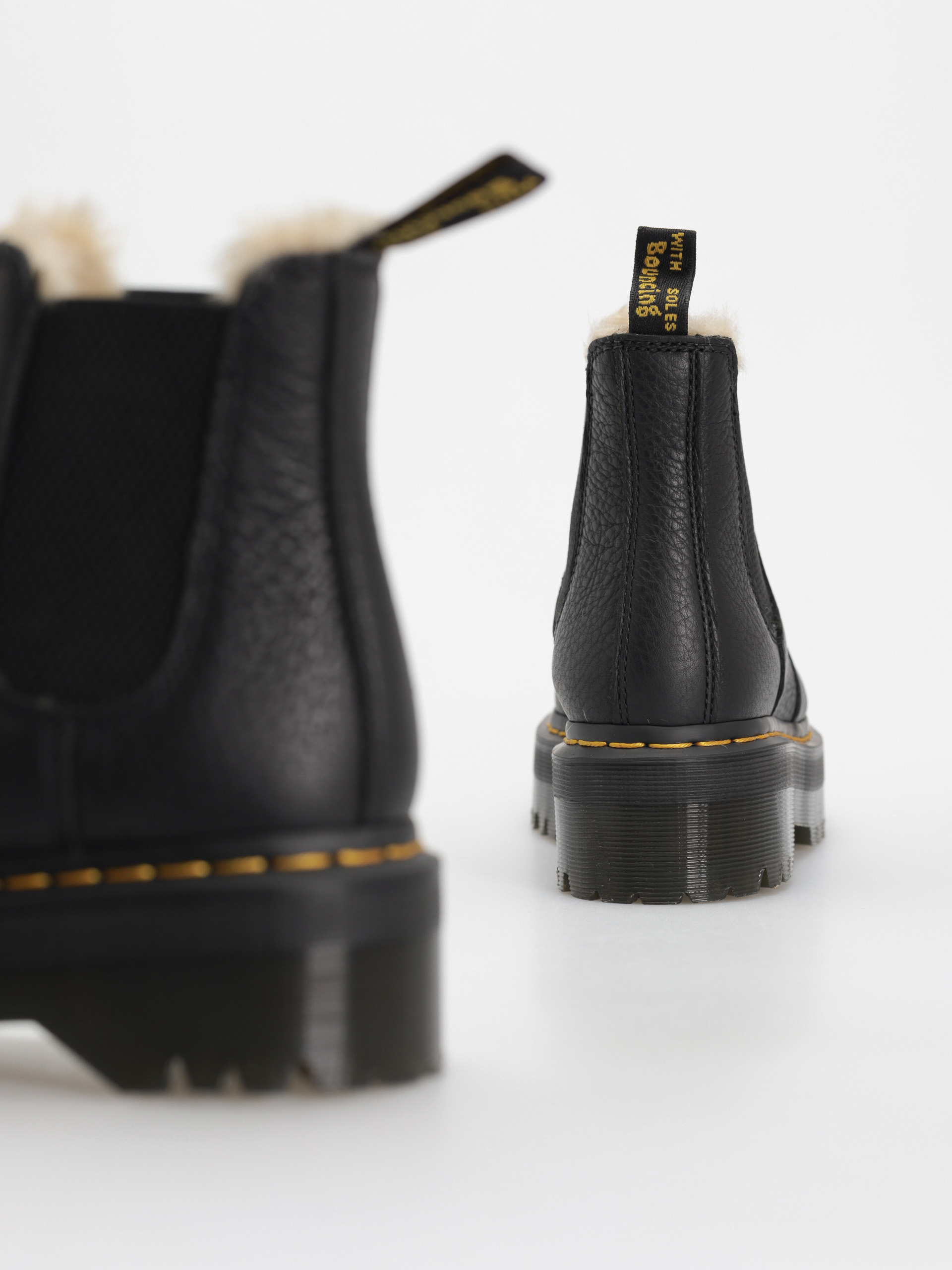 Dr. Martens 2976 Quad Fur Lined Wmn Cipők (black pisa)