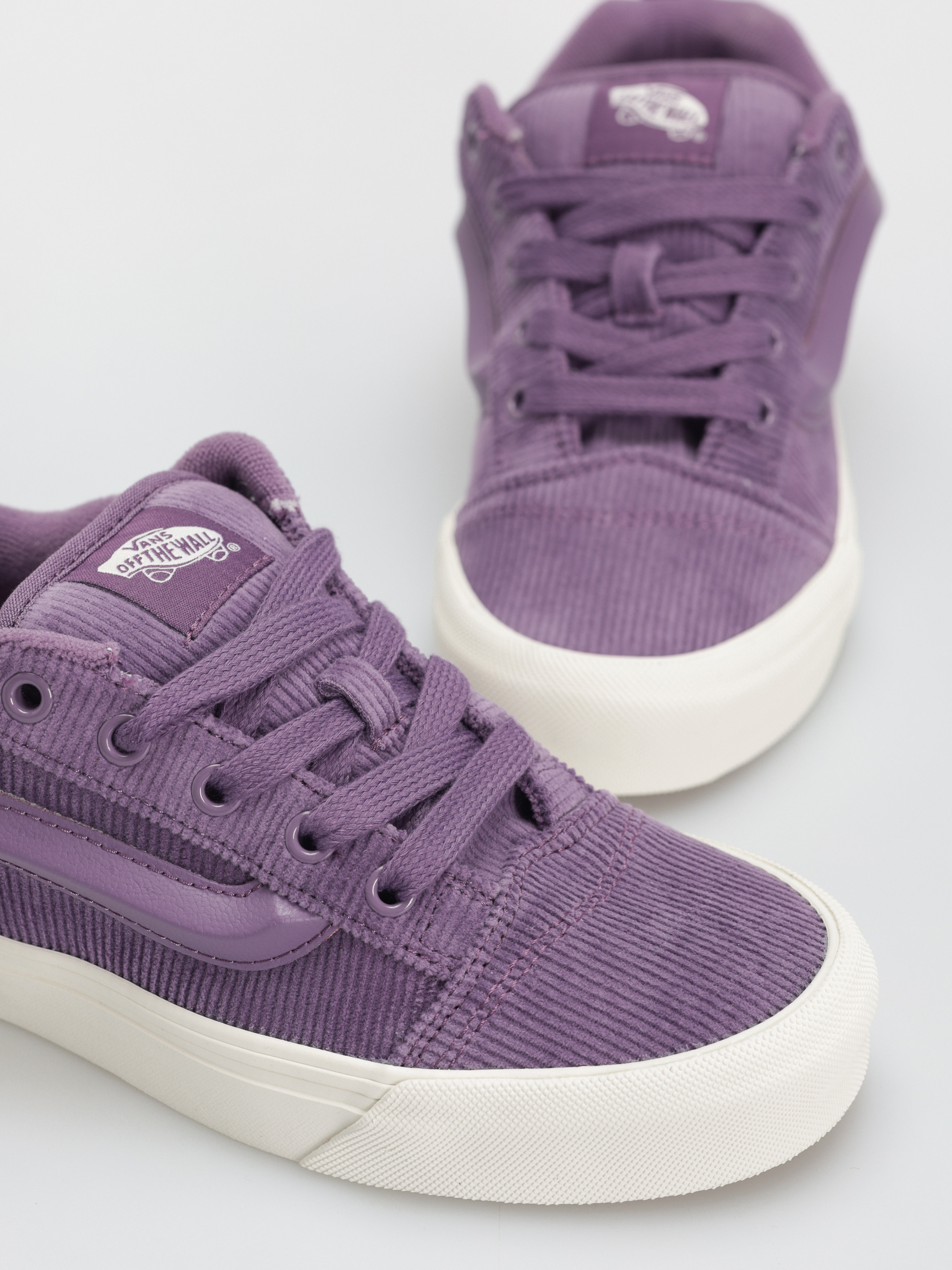 Vans Knu Skool Cipők (corduroy grape jam)