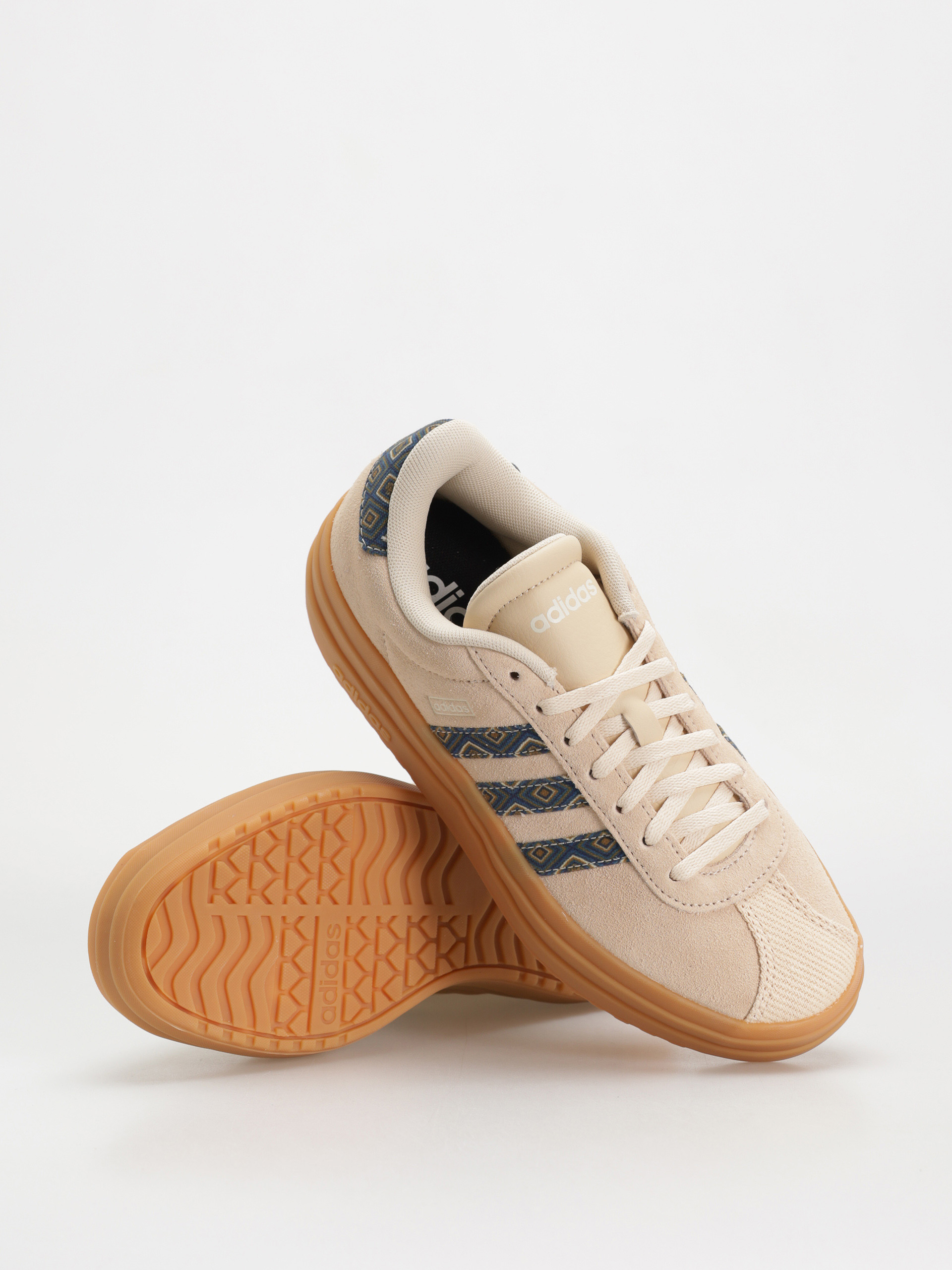 adidas Vl Court Bold Wmn Cipők (crysan/crewht/gum3)