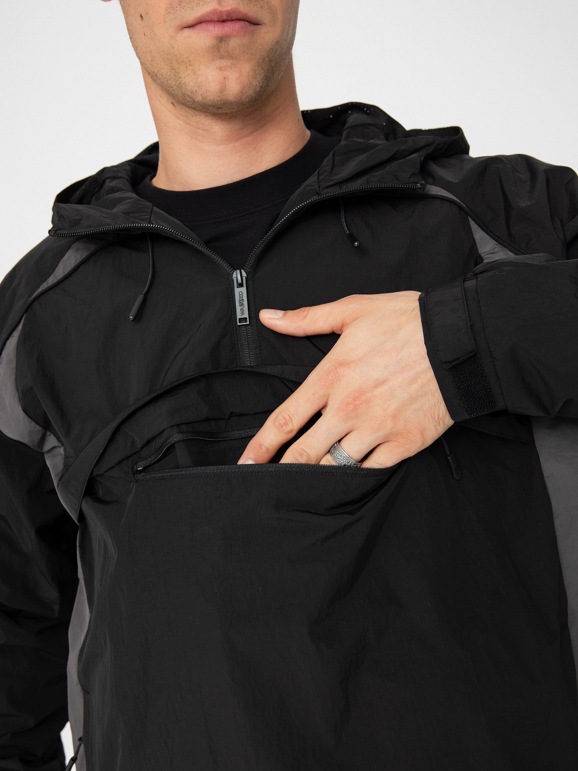 Dzseki Wasted Paris Arena Windbreaker (black/charcoal)
