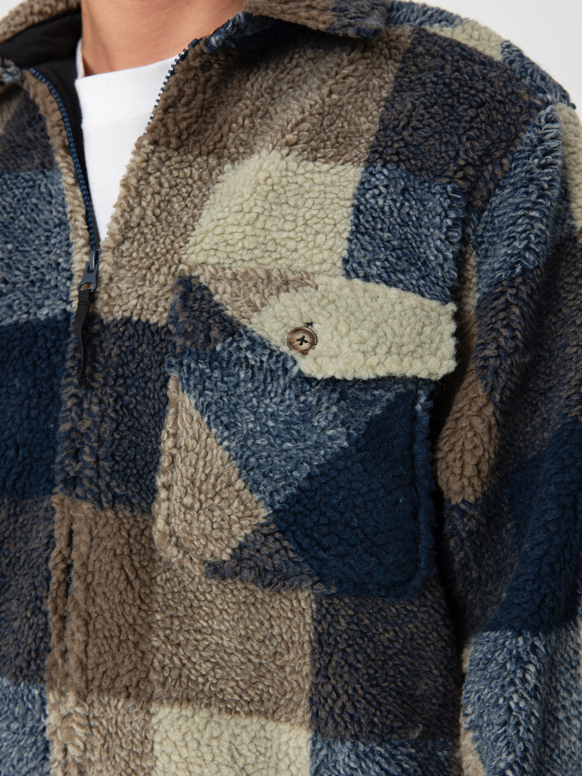 Dzseki Kavu McCord Creek (rocky bay)