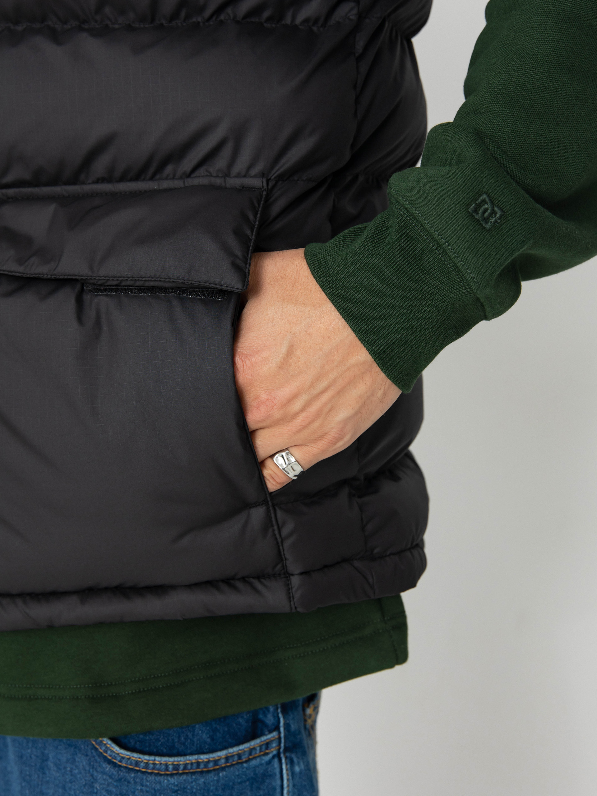 Mellény The North Face Limbara Insulated Vest (tnf black)