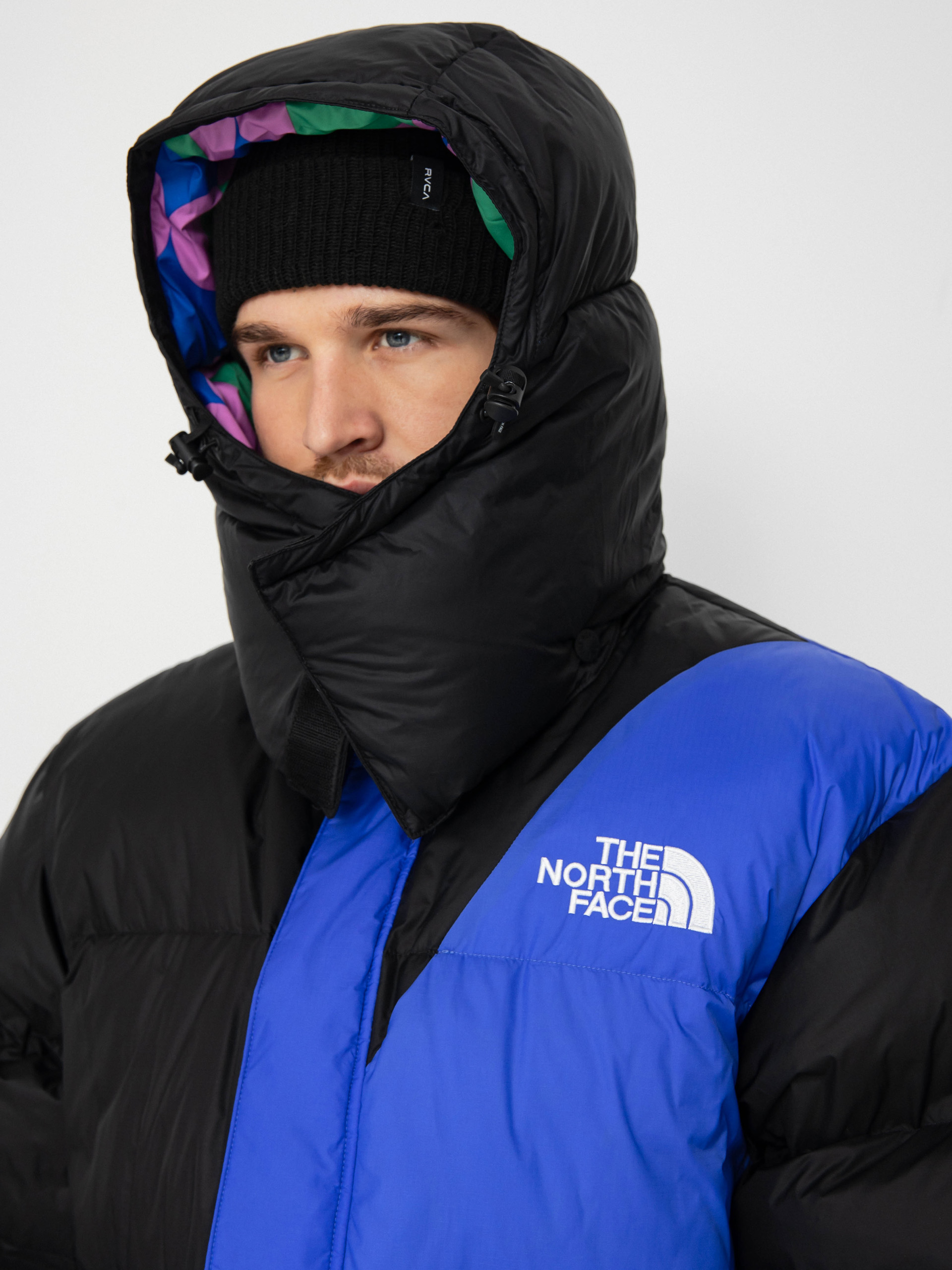 The North Face X Yinka Ilori Down Puffer Dzseki (tnf black/solar blue)