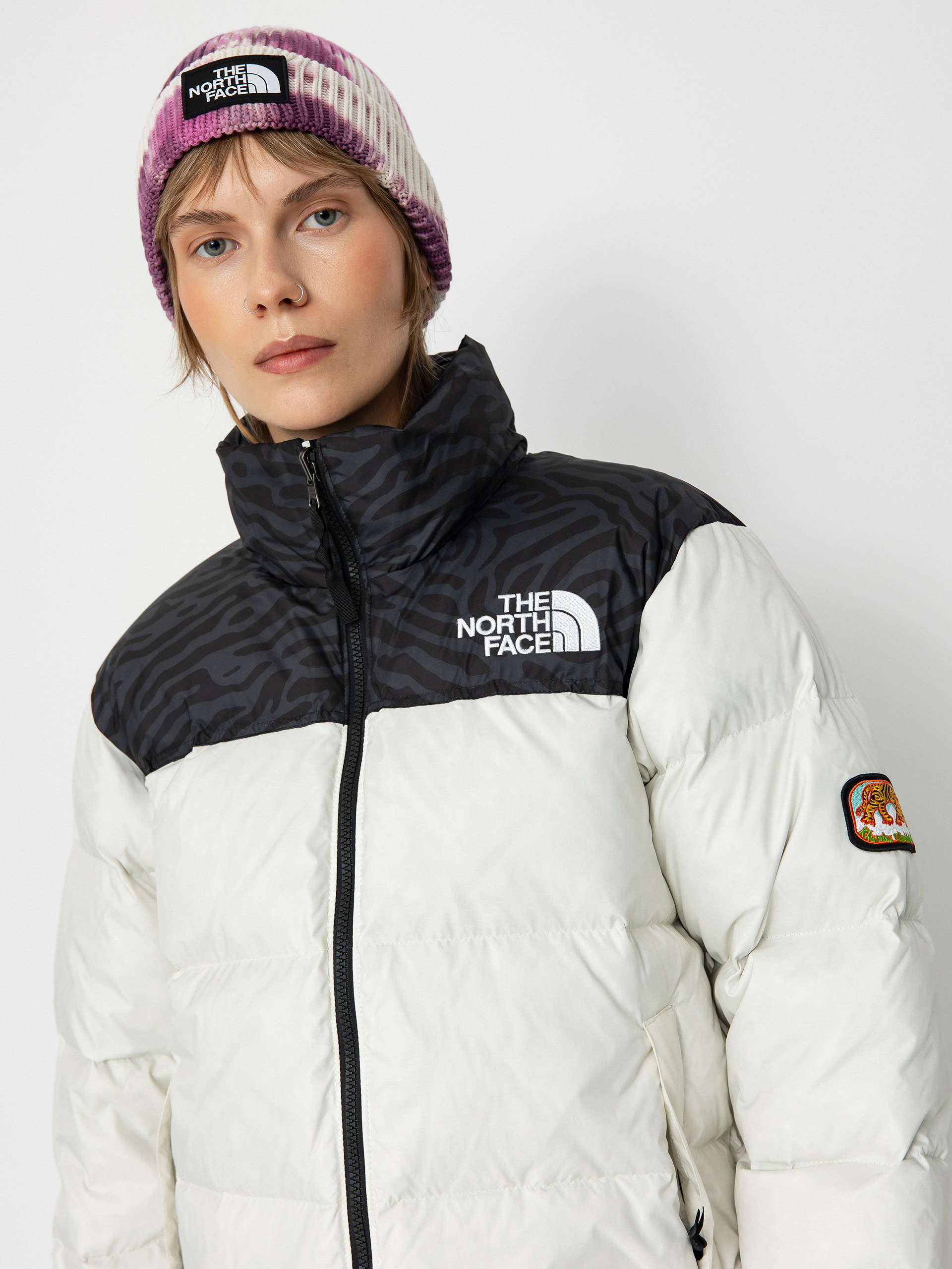 Dzseki The North Face 1996 Retro Nuptse Wmn (white dune/tnf black tn)