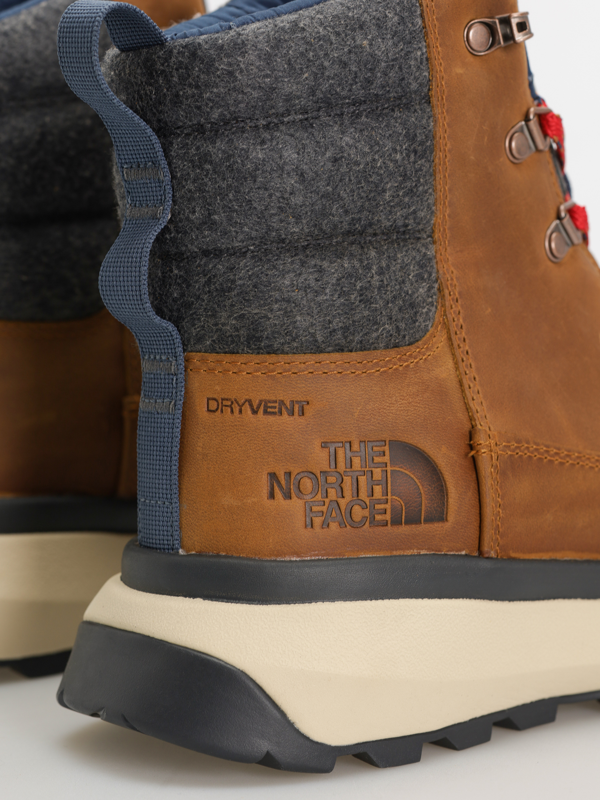 The North Face Bergen Leather Wp Cipők (timber tan/tnf red)