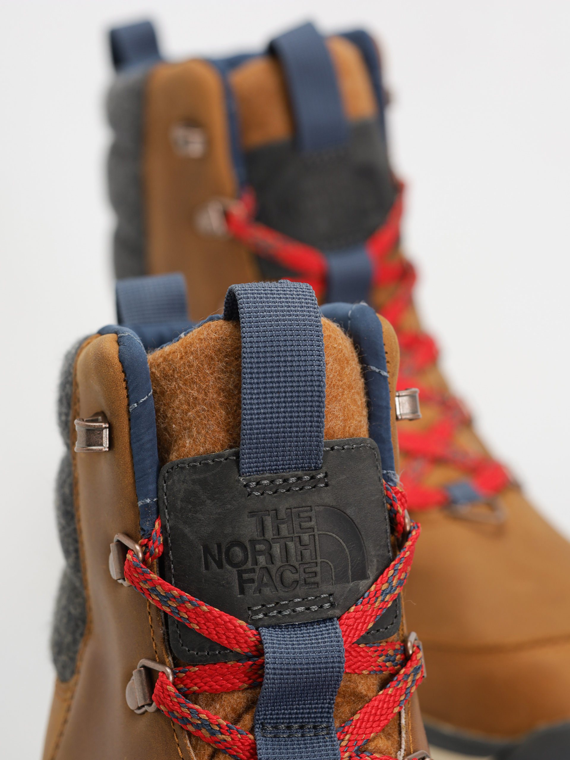 The North Face Bergen Leather Wp Cipők (timber tan/tnf red)