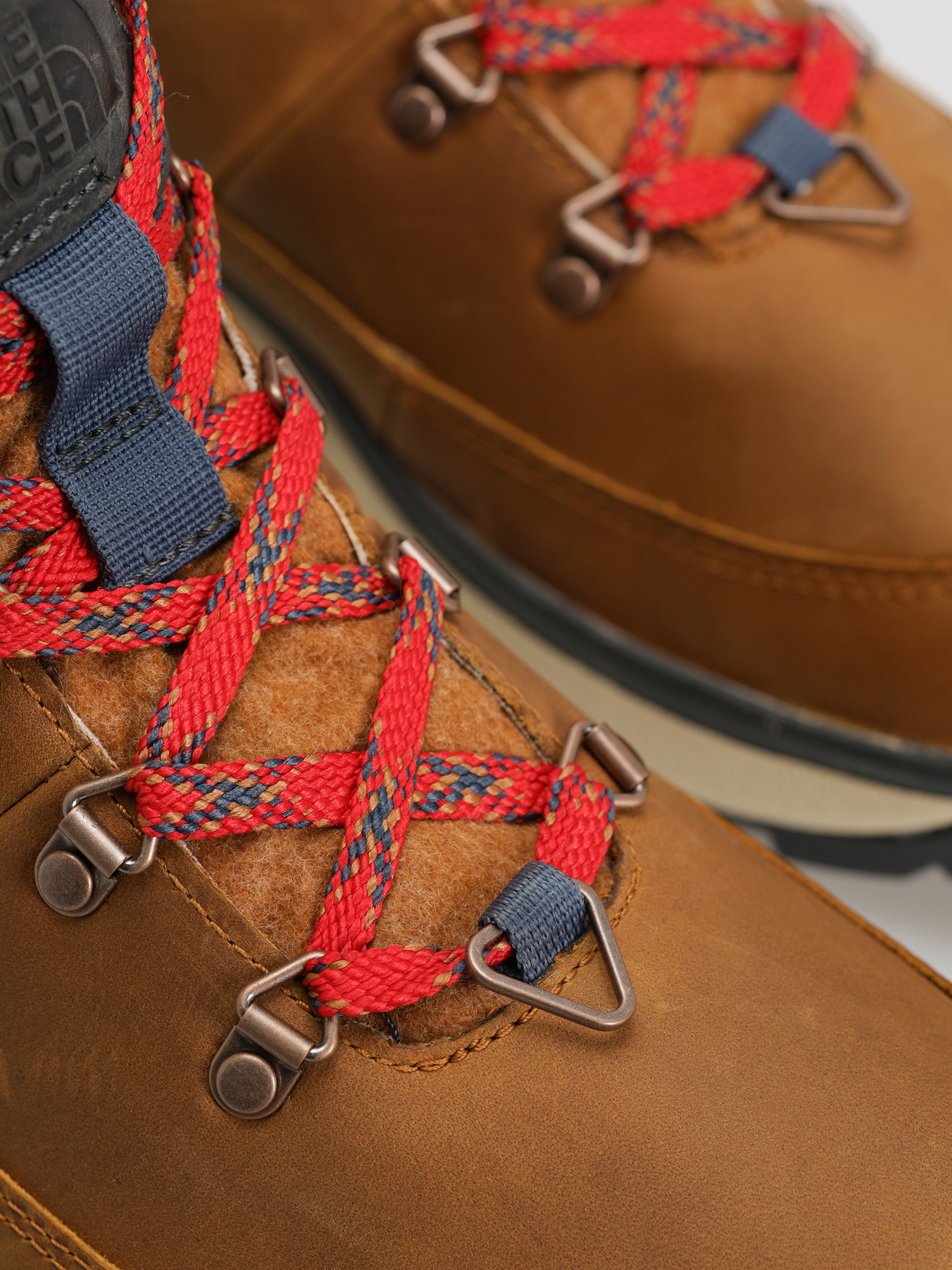 The North Face Bergen Leather Wp Cipők (timber tan/tnf red)