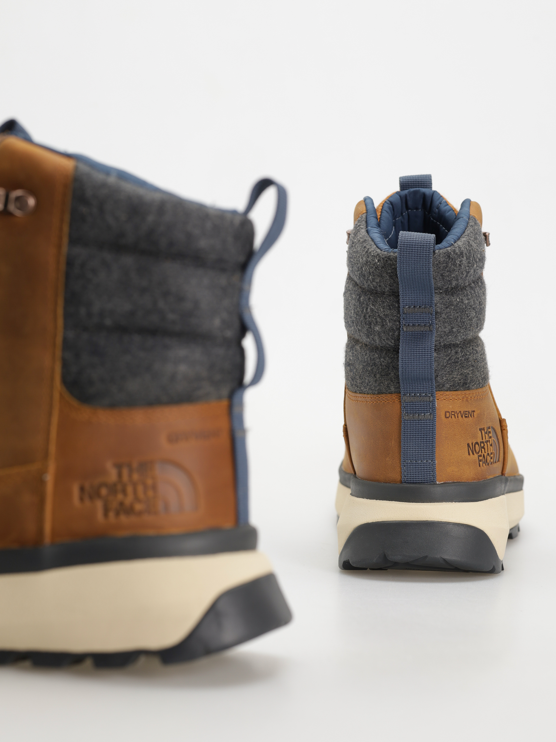 The North Face Bergen Leather Wp Cipők (timber tan/tnf red)