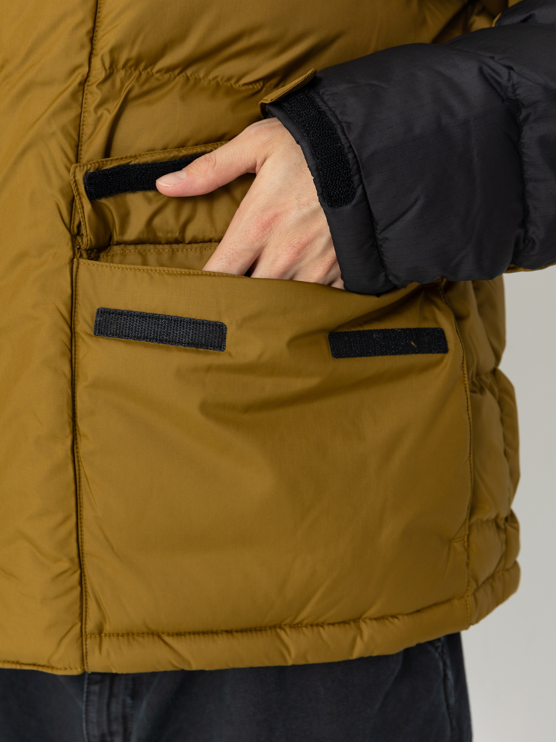 The North Face Limbara Insulated Dzseki (moss green)
