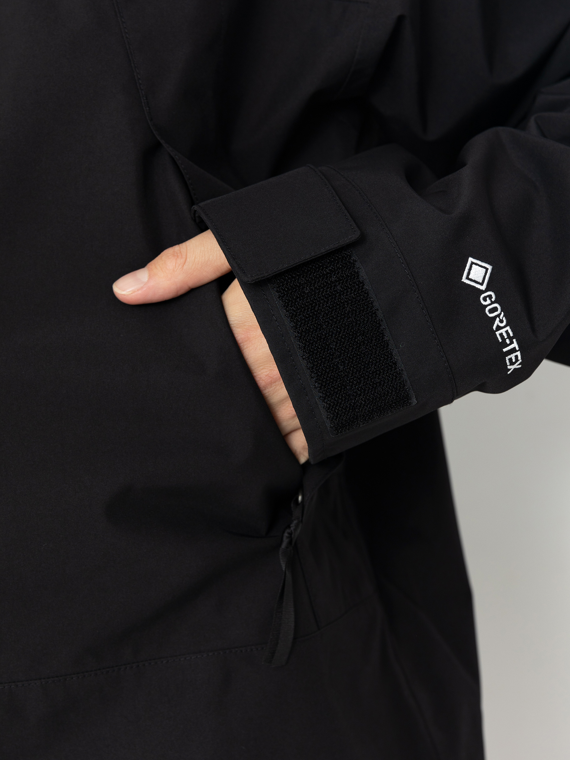 Dzseki The North Face Gtx Mtn (tnf black tnf black npf)